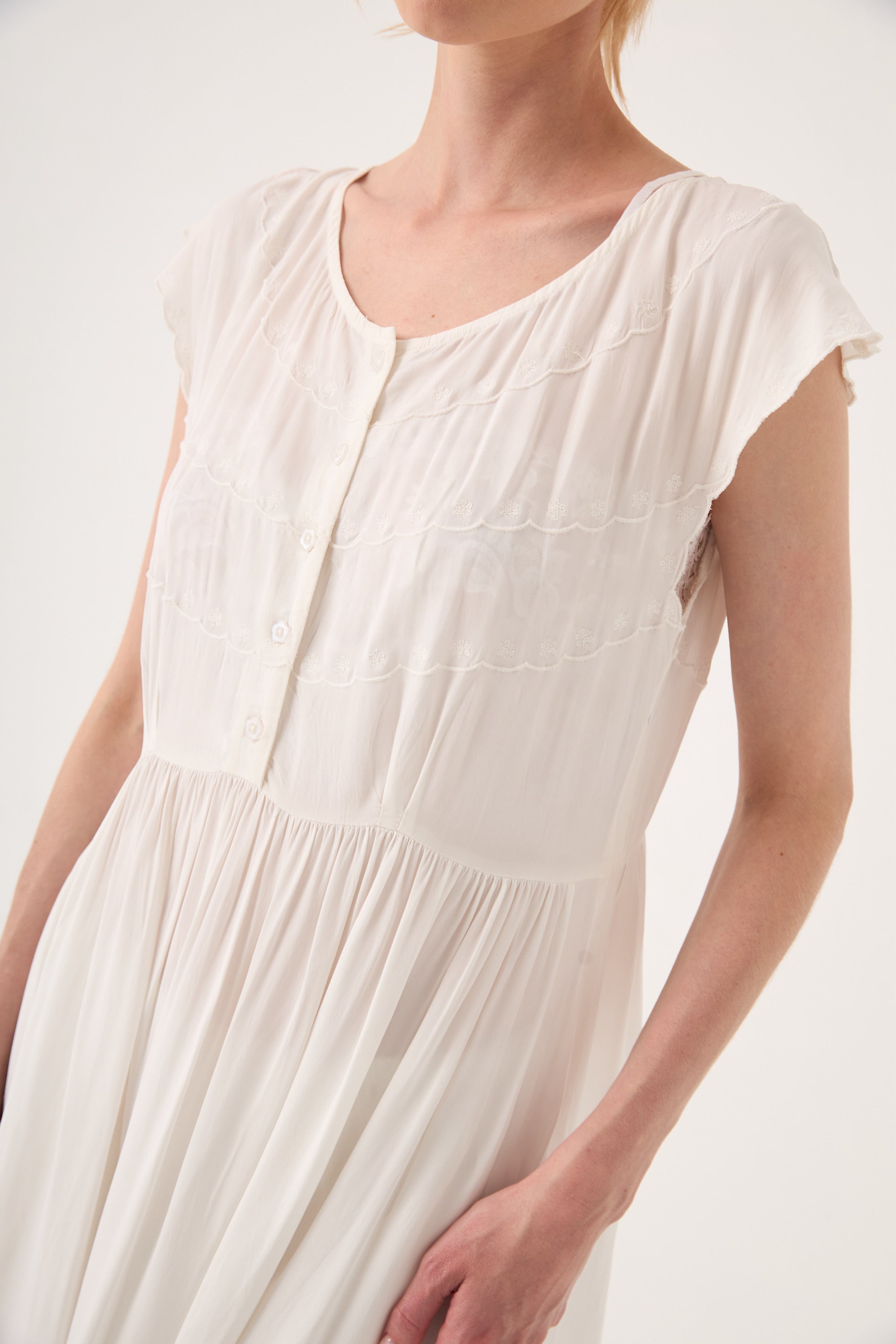 Chicosoleil Nanette robe longue ivoire satin viscose