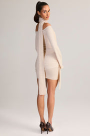 Oh Polly Luzia mini robe crème épaules dénudées maille écharpe