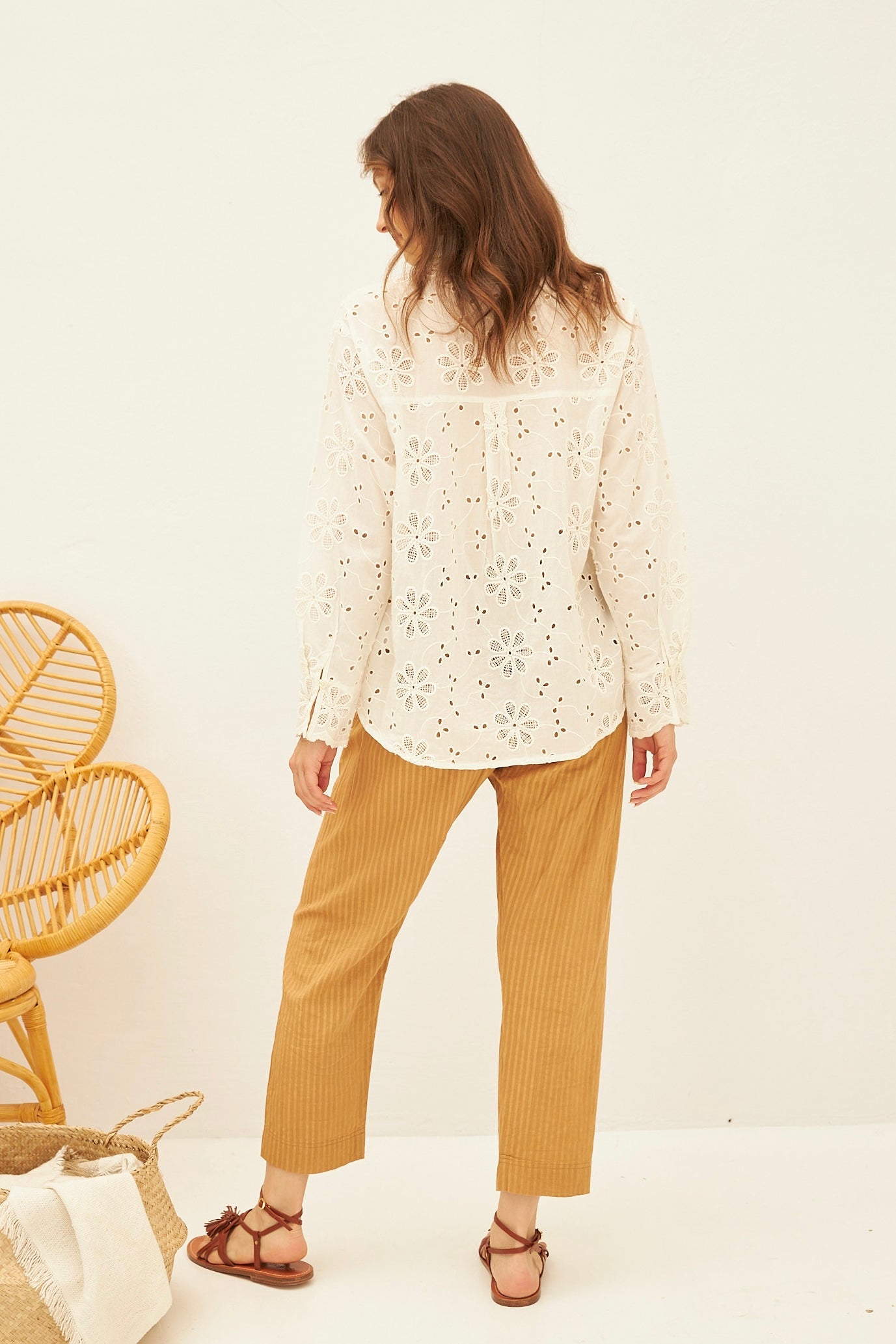 Chicosoleil Monika chemise écrue broderie anglaise