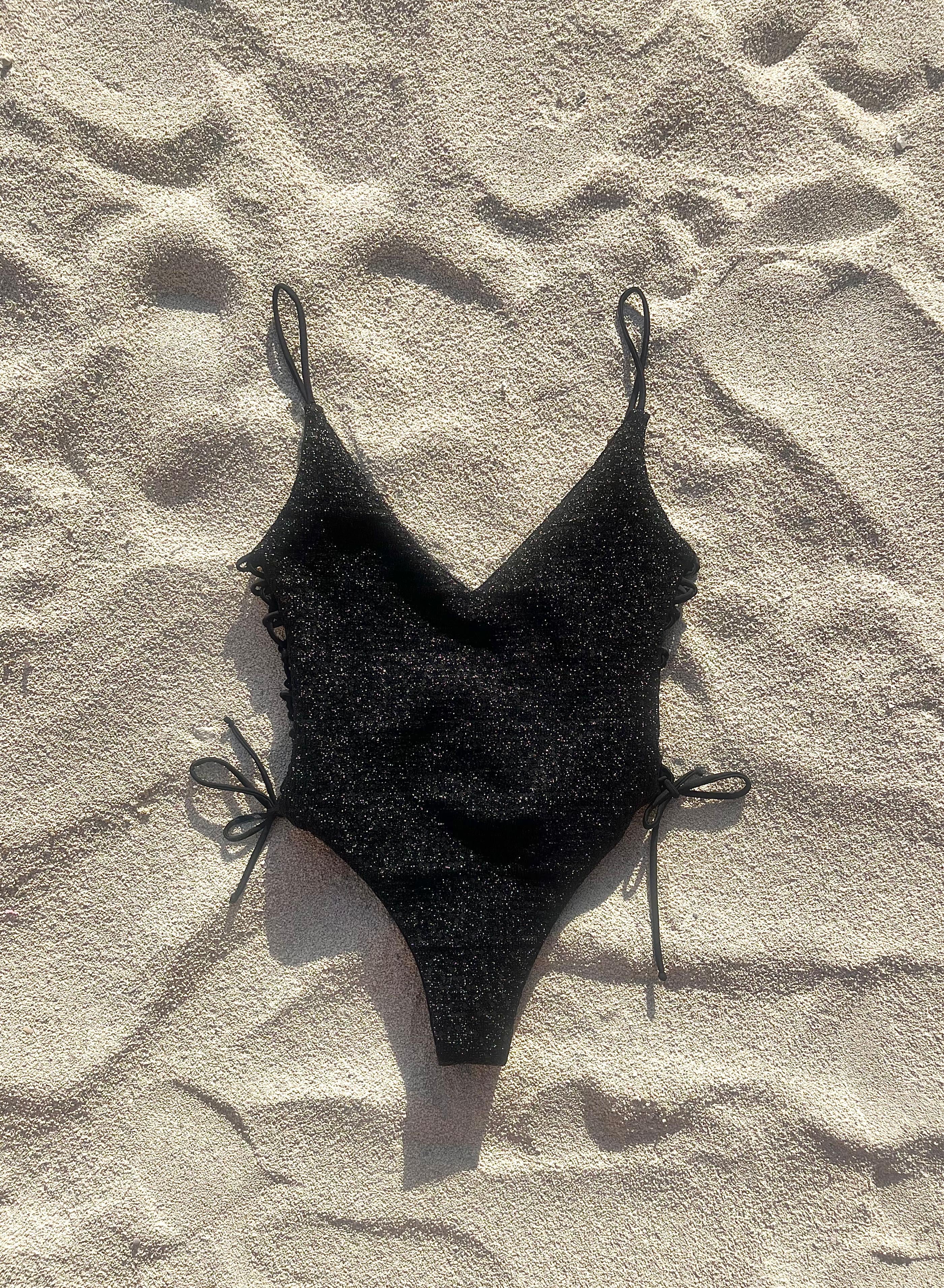 The Ethiquette Maillots Black one piece maillot 1 pièce noir pailleté