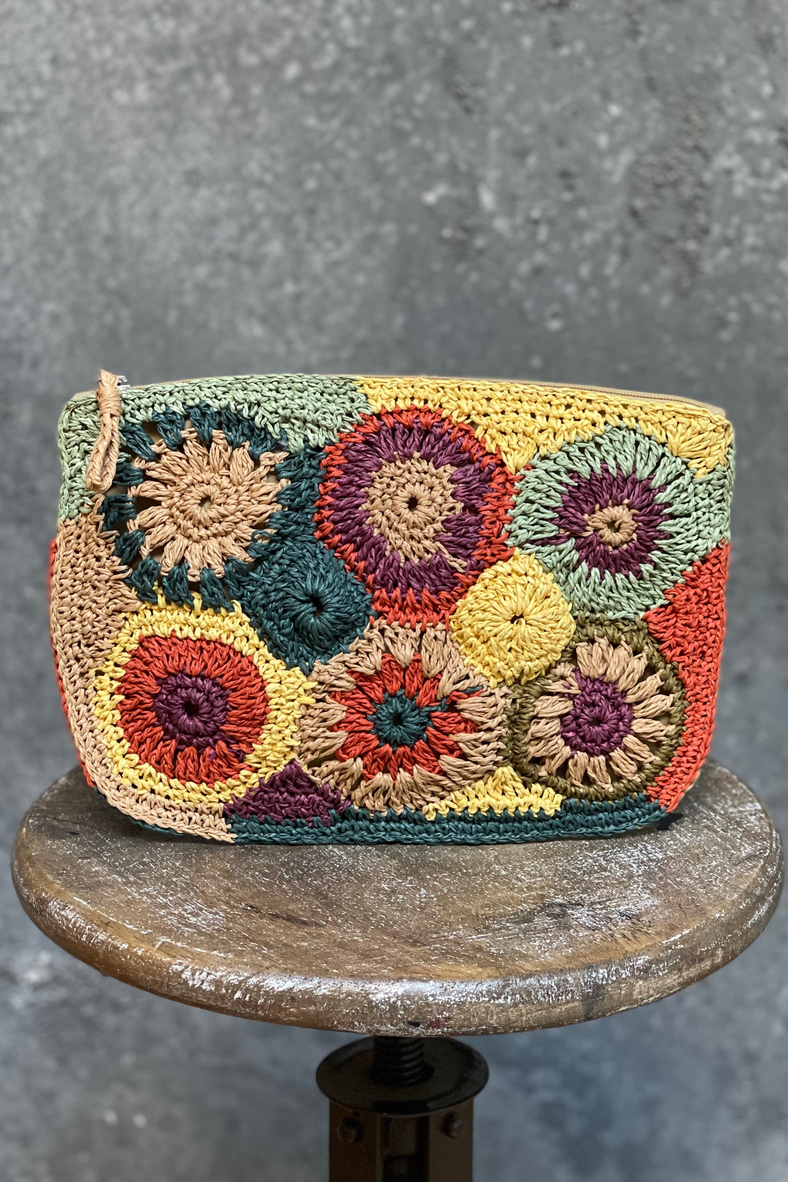 CHICOSOLEIL Kokomo pochette raffia fleurs multicolores zip