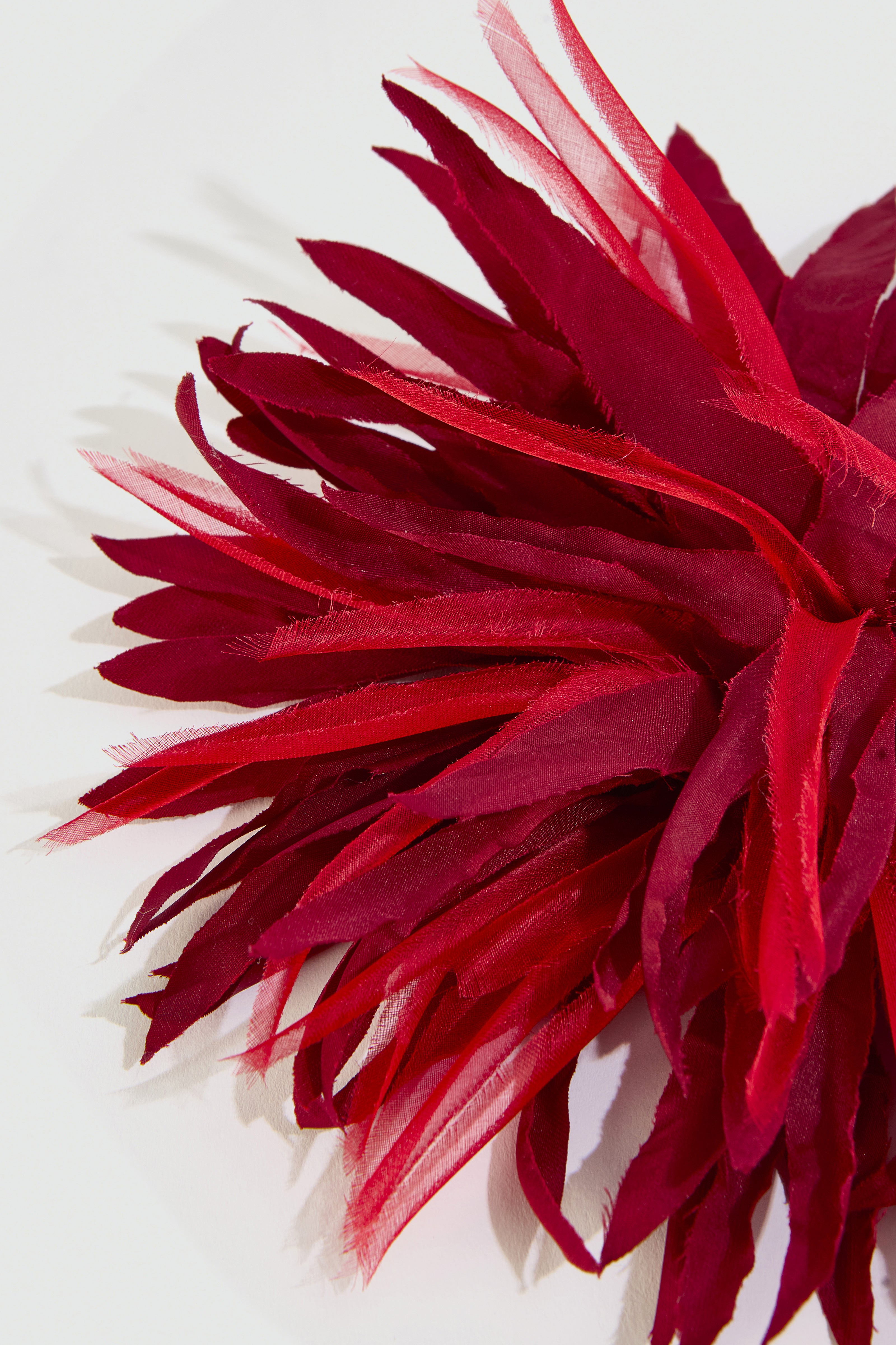 Liviana Conti Bijoux Yvette broche fleur paprika organza