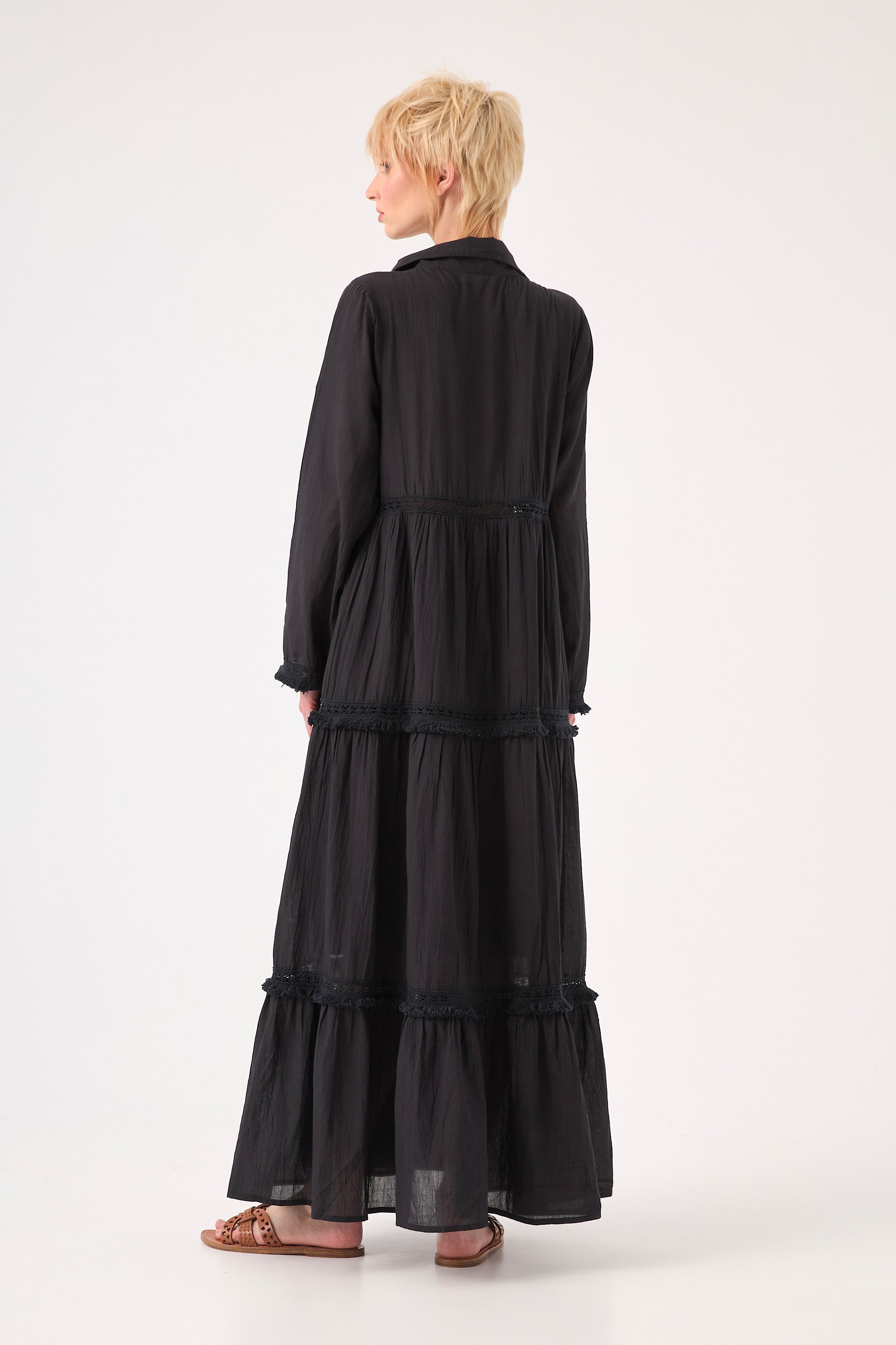 Chicosoleil Selena robe longue noire charcoal coton brodée