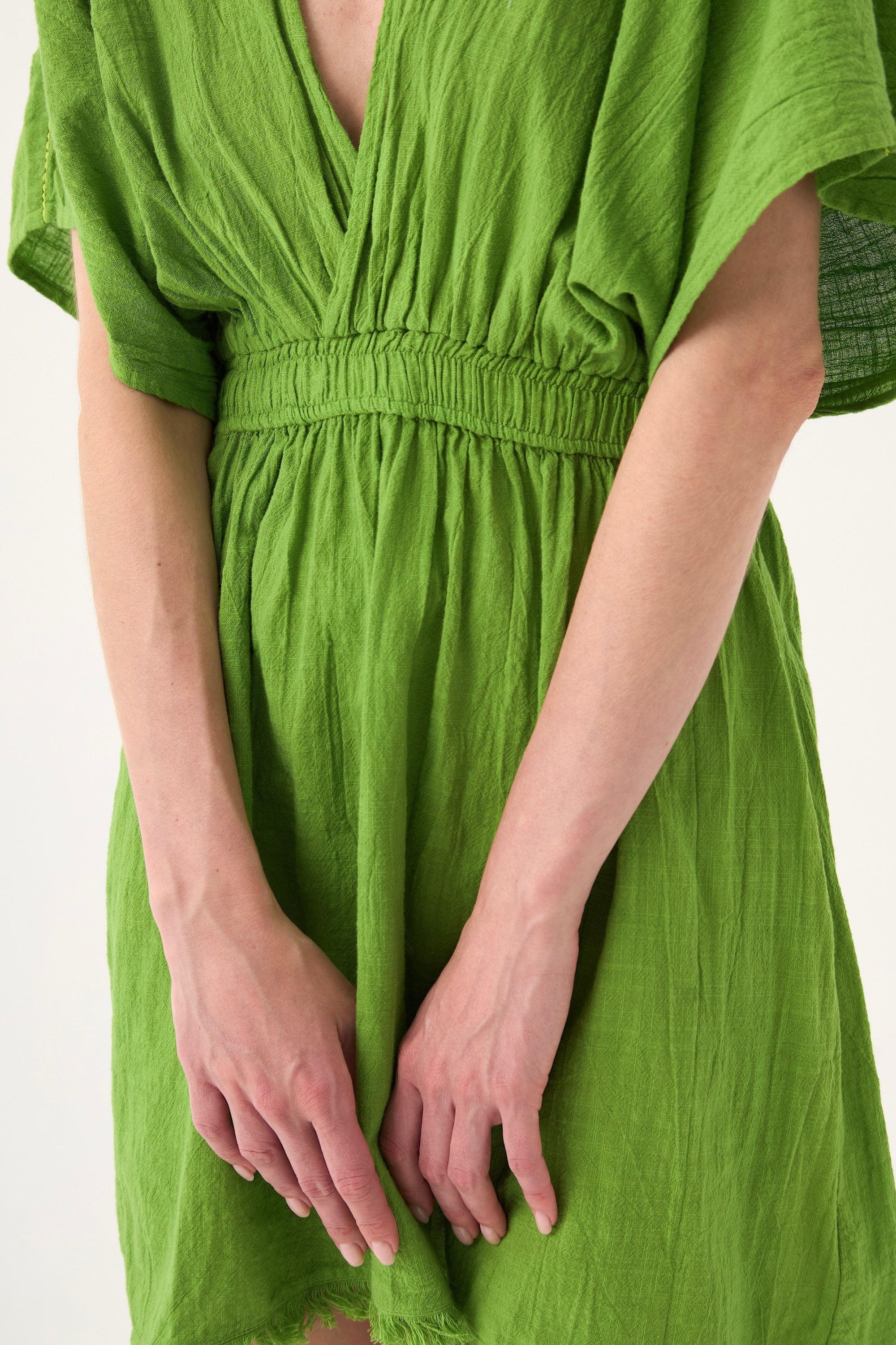 Chicosoleil Ophelia robe courte vert péridot dos nu coton