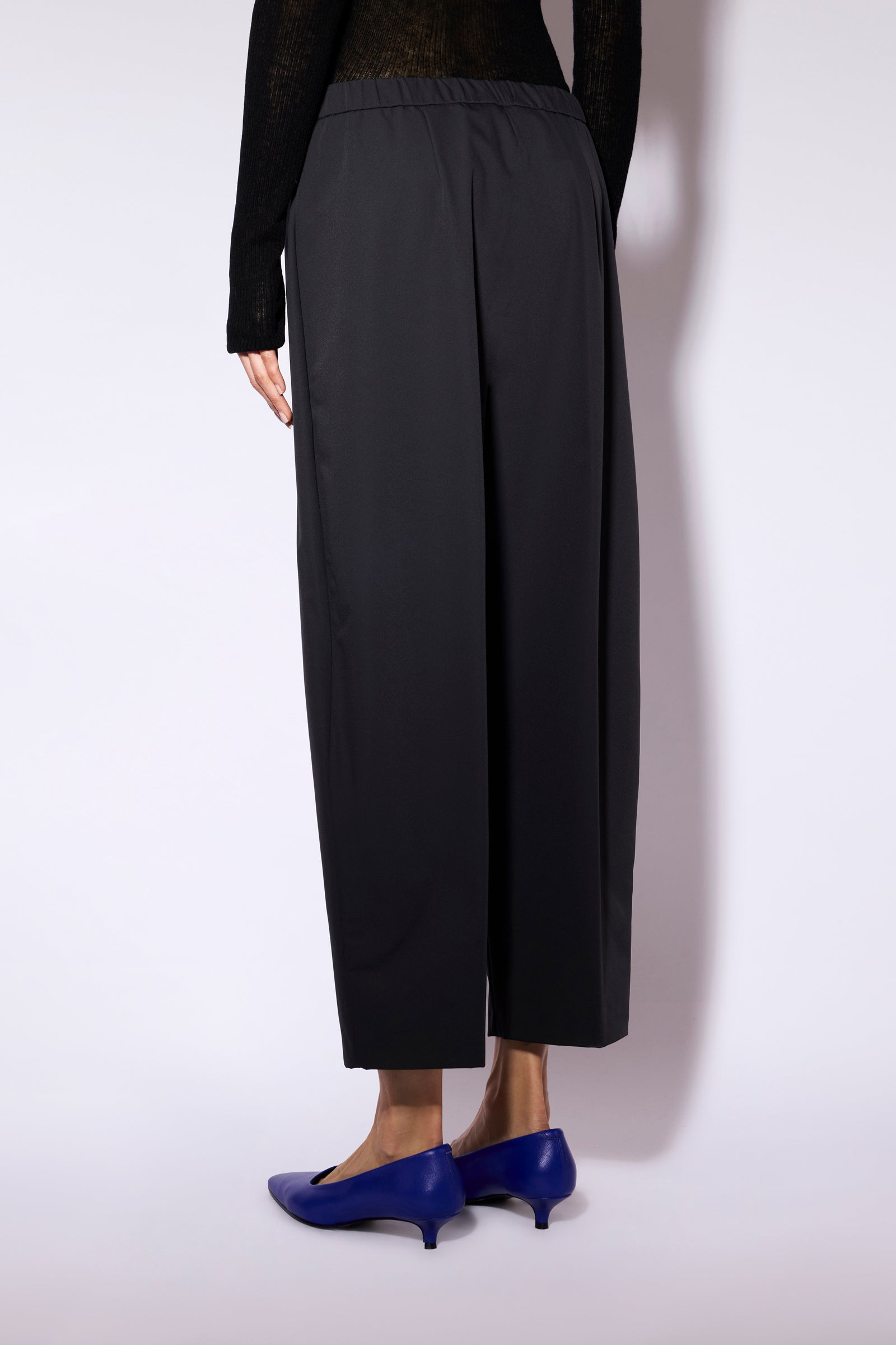 Liviana Conti Adam pantalon cropped anthracite taille 42