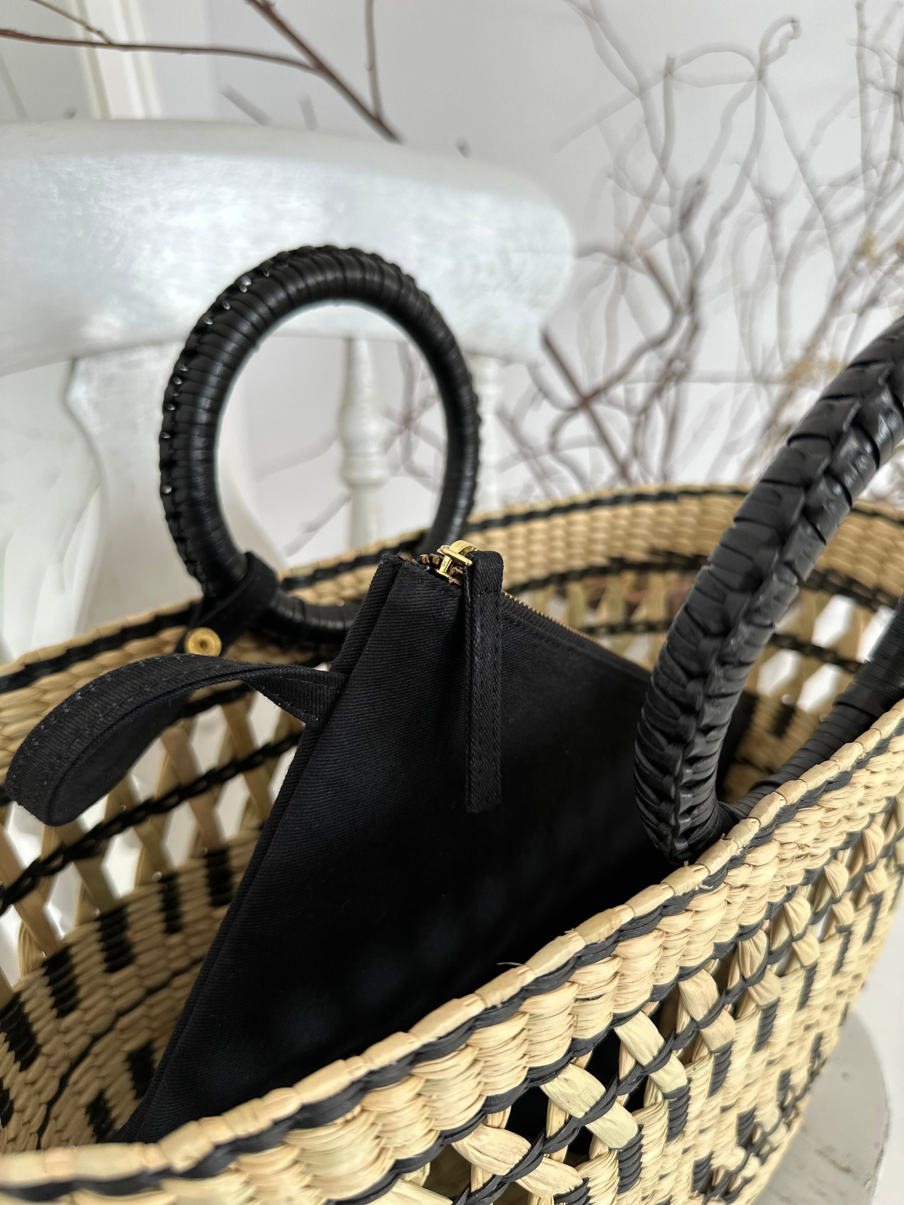 Chicosoleil Leather panier osier cuir noir pochette