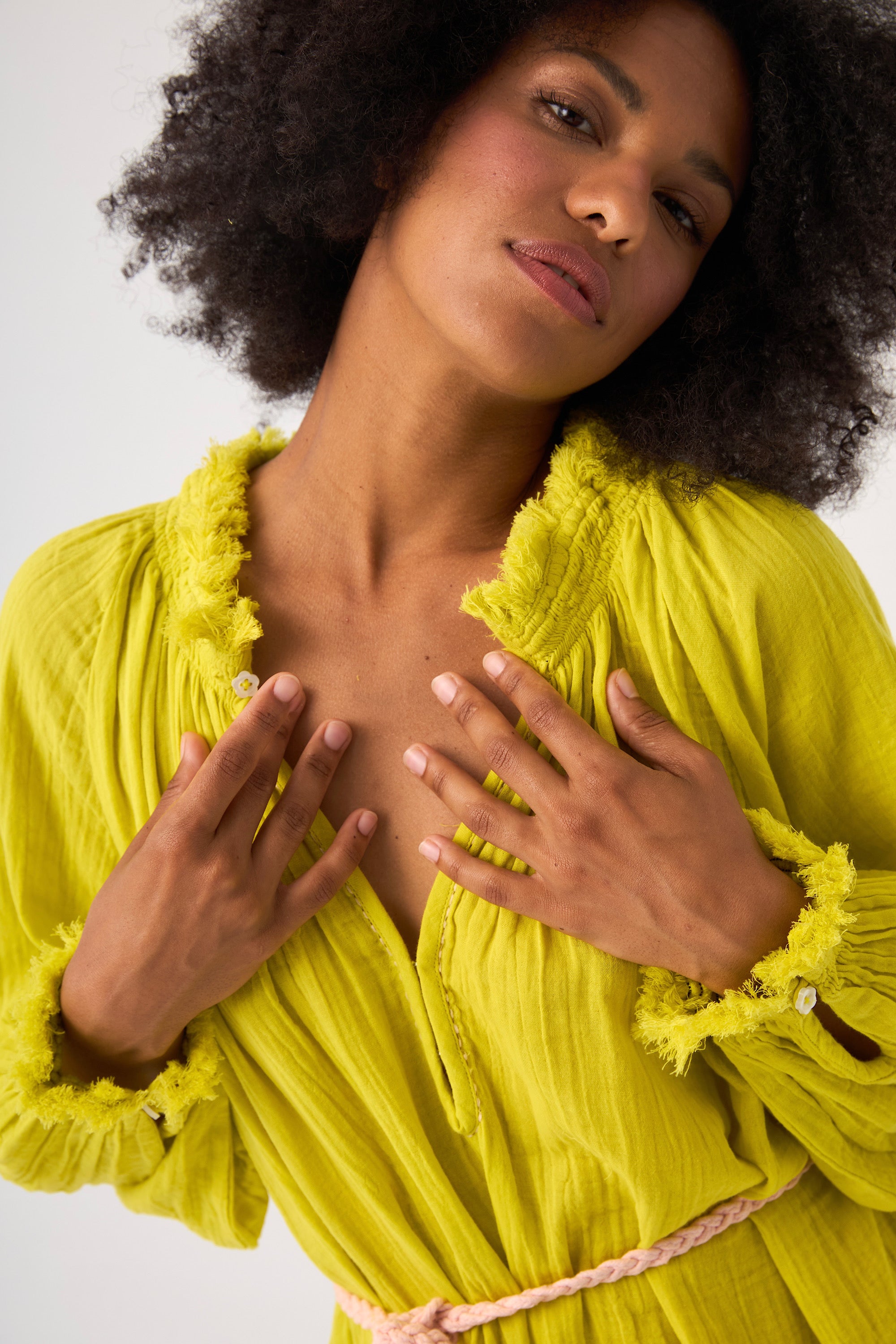 CHICOSOLEIL Marigold robe longue jaune gaze de coton poches