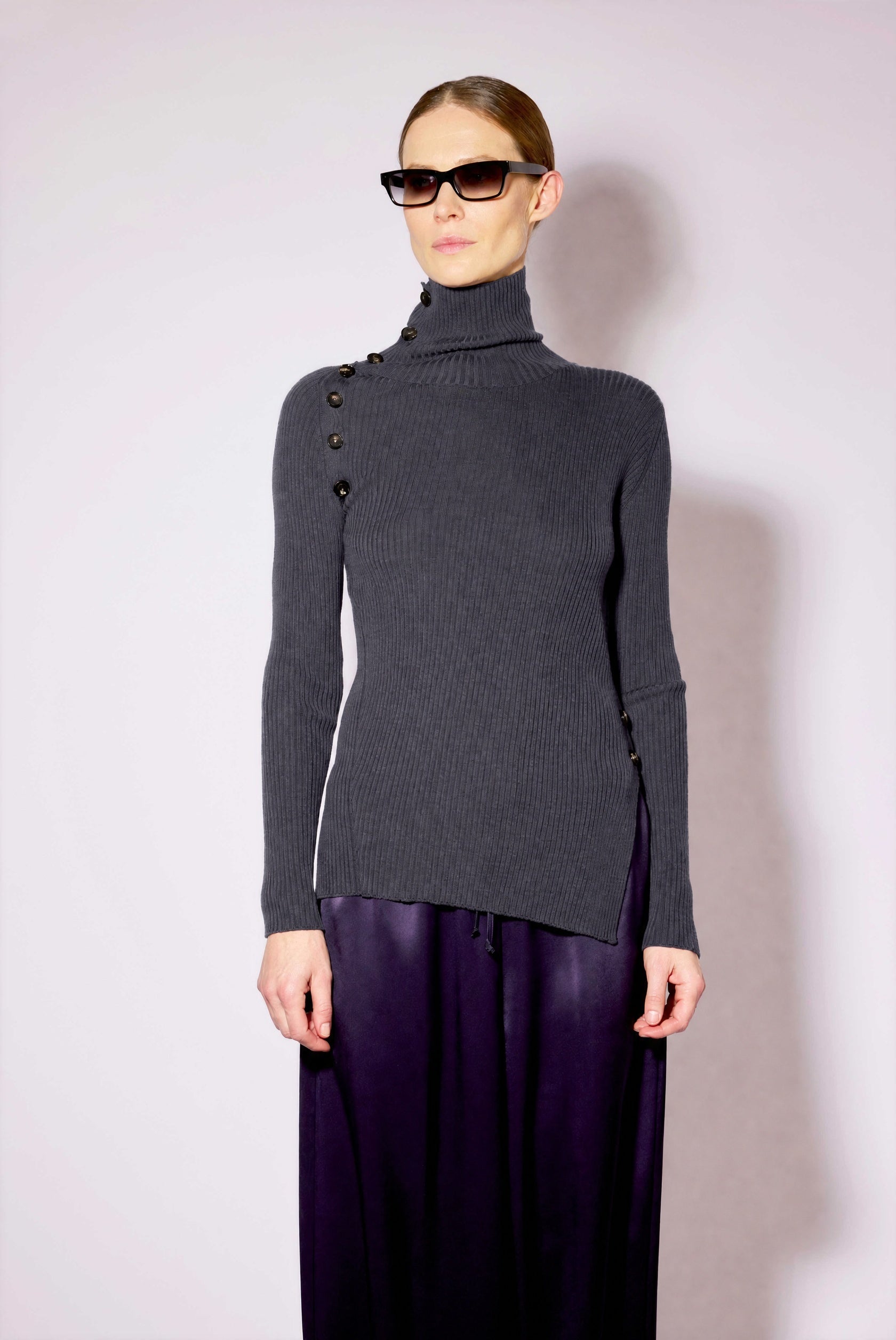 Liviana Conti Febe pull col roulé mirtillo