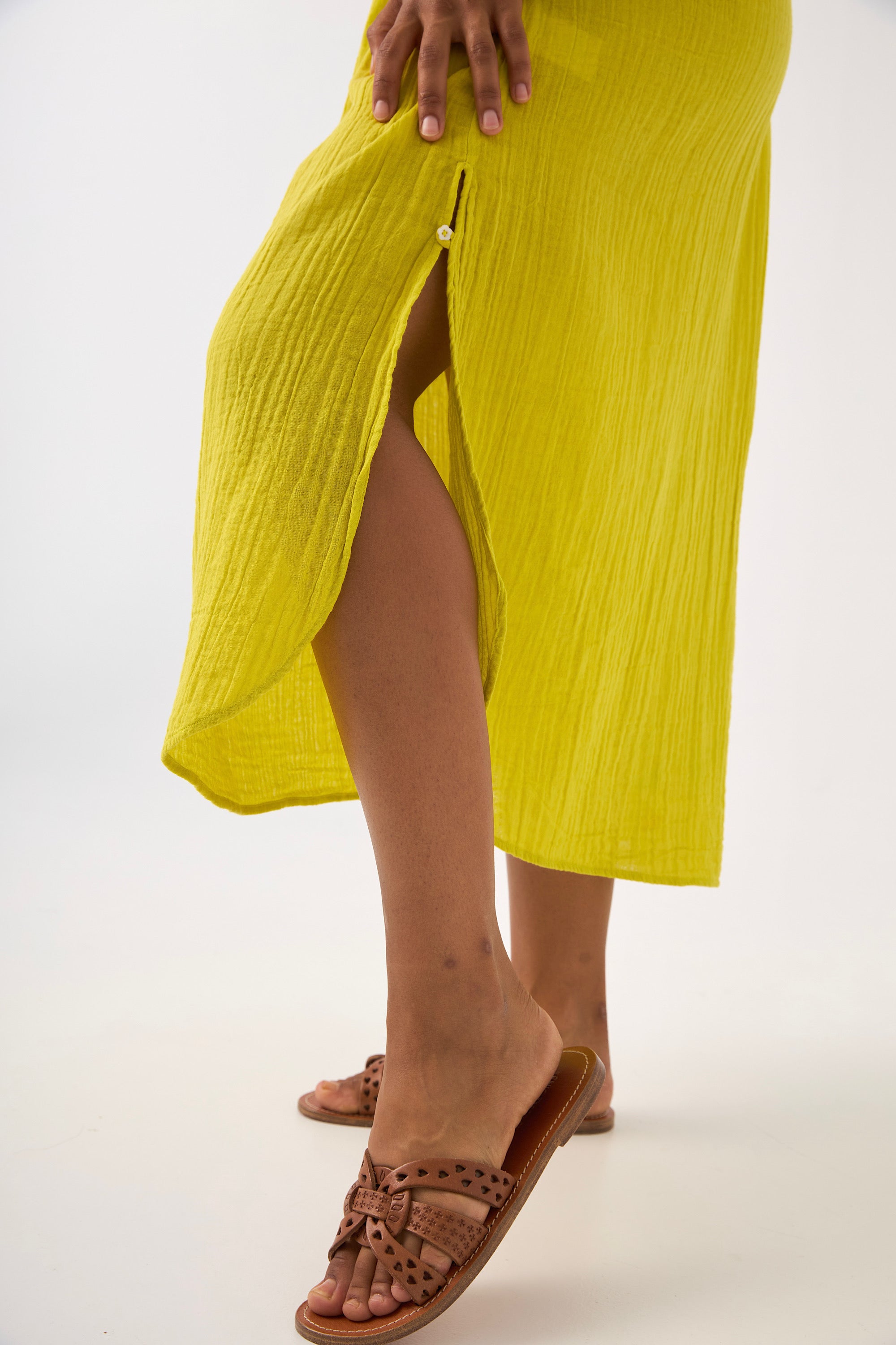 CHICOSOLEIL Marigold robe longue jaune gaze de coton poches
