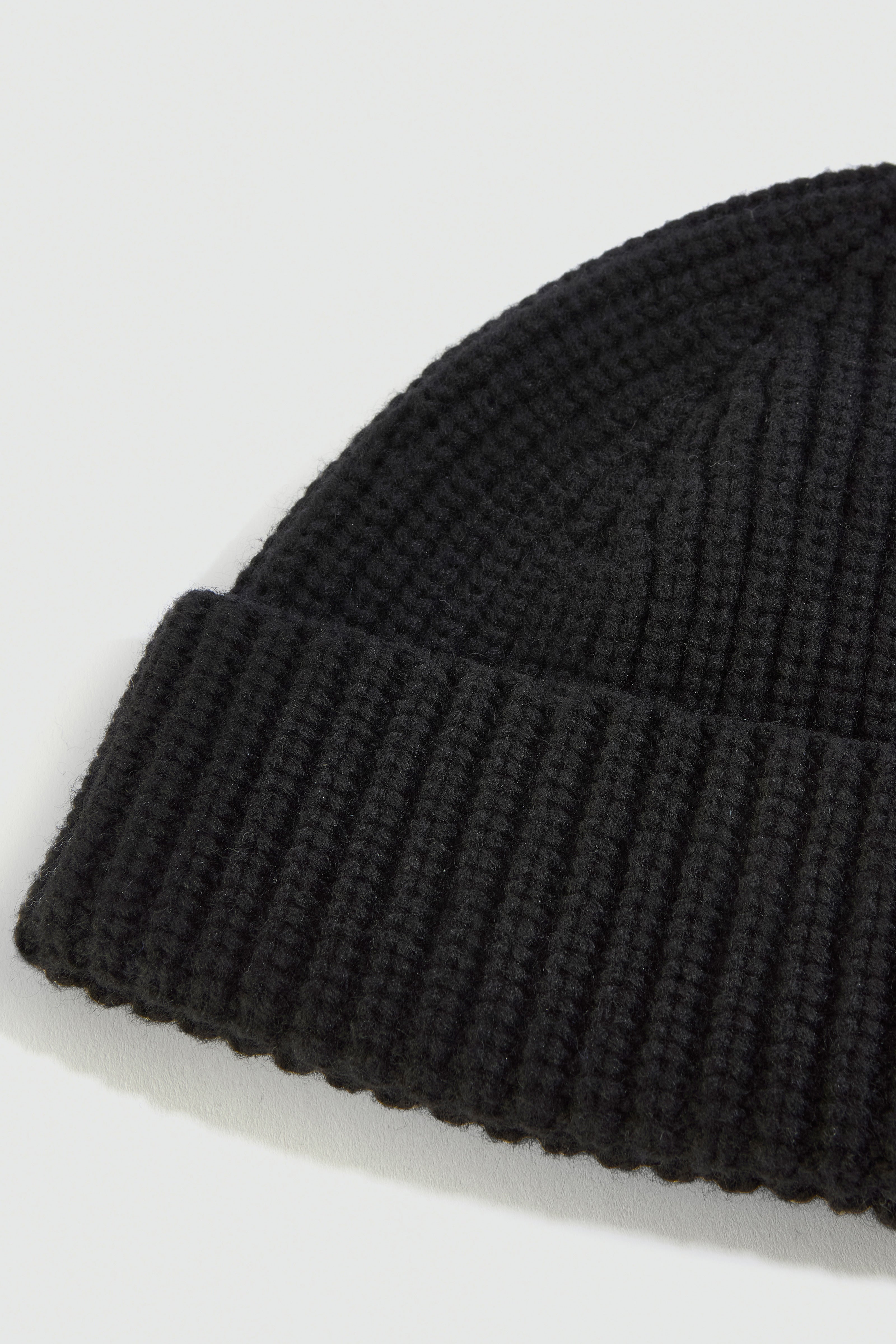 Liviana Conti Inés bonnet noir cachemire recyclé maille