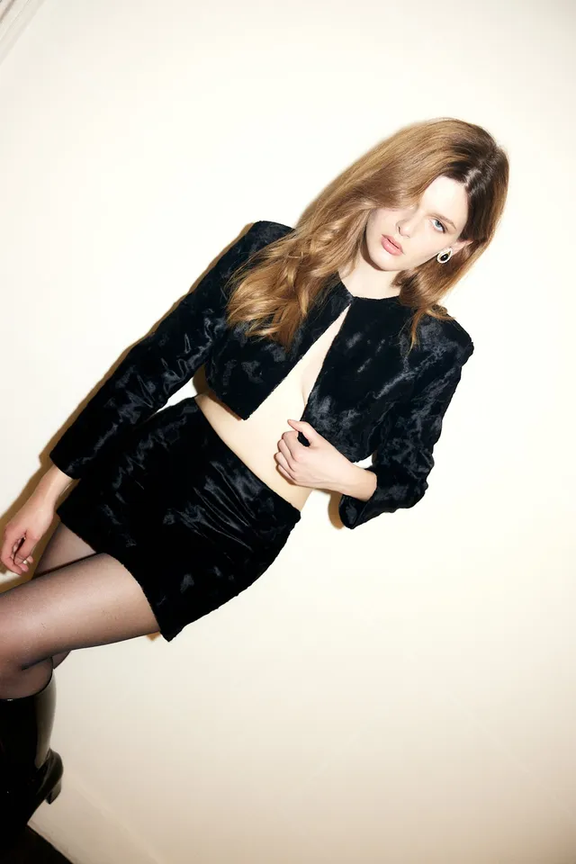The Ethiquette Louise Vest veste noire fausse fourrure