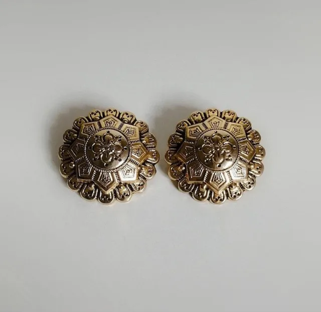 The Ethiquette Bijoux boucles Baroque fleurs doré clips