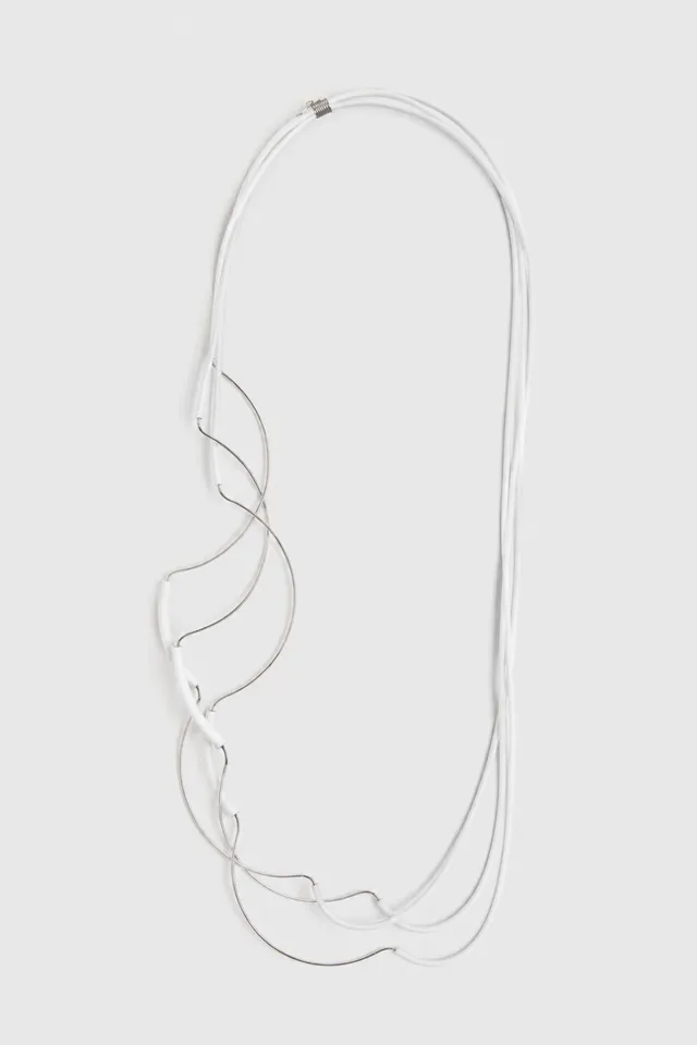 Liviana Conti Alberta collier Blanc Argent long