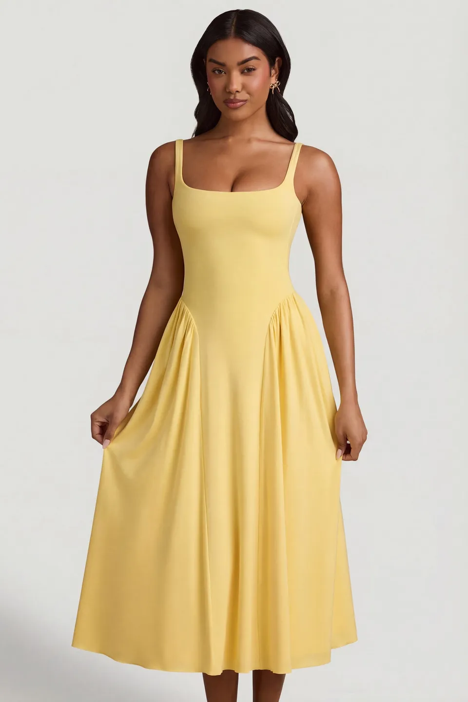 Oh Polly Aireen robe midaxi jaune pastel modal