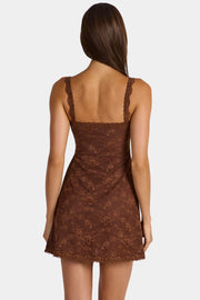 Oh Polly Annisa robe mini dentelle marron cocoa stretch