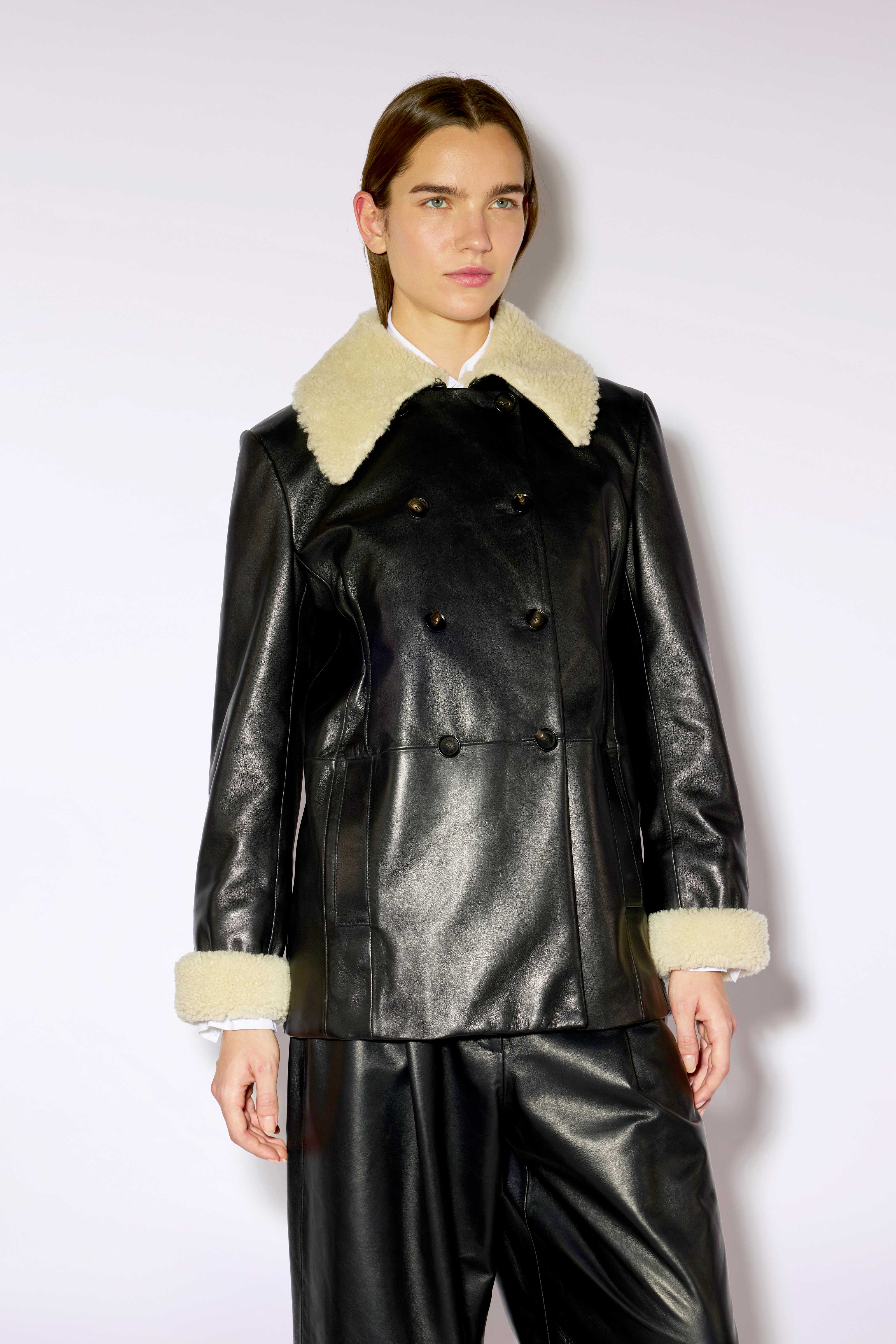 Liviana Conti Zachary veste cuir noir double boutonnage