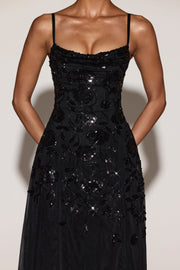 Oh Polly Embellished Zelina Soft-Scoop robe noire sequins