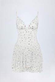 Oh Polly Embellished Orren robe mini blanche à strass