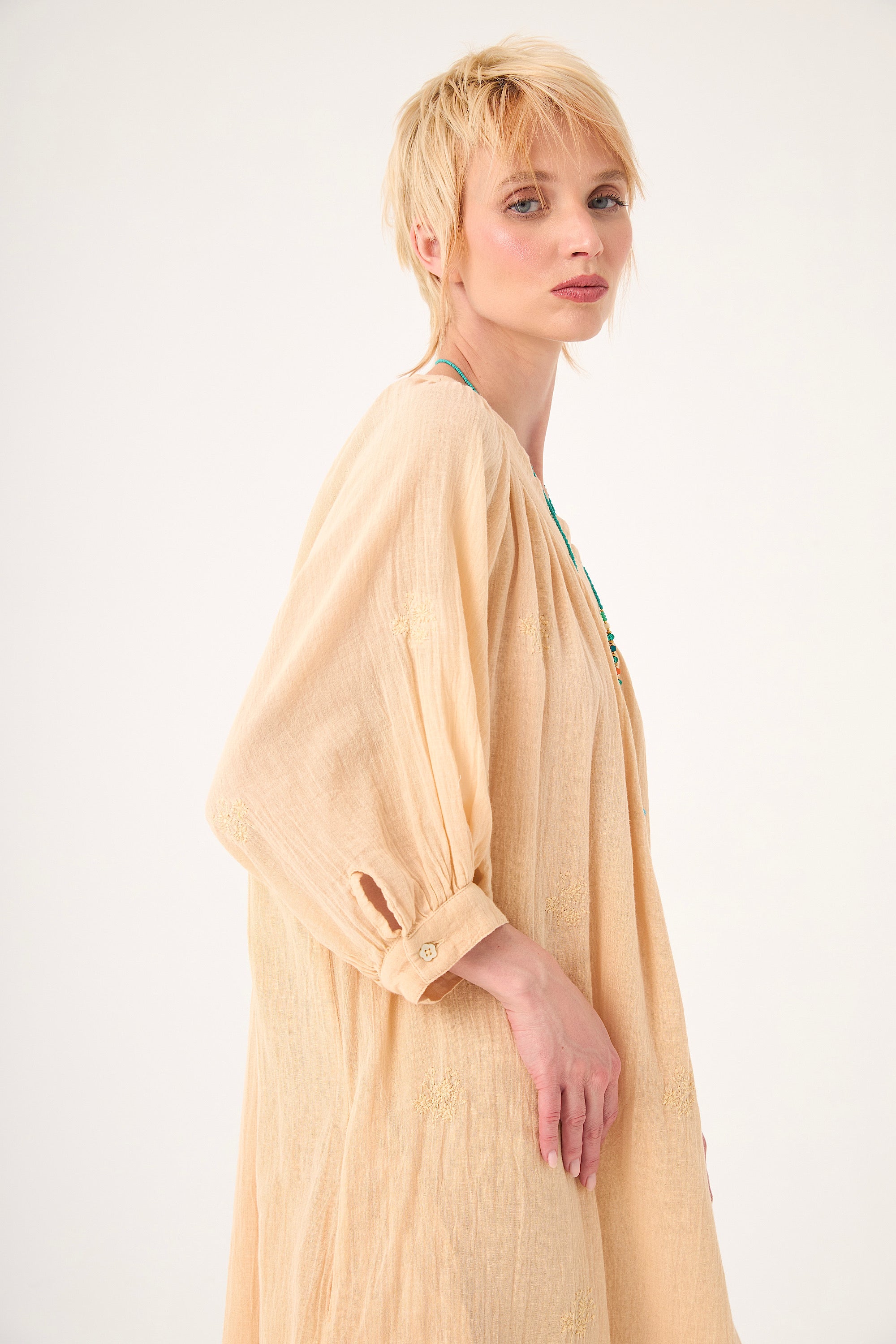 Chicosoleil Nahla robe longue beige sève brodée coton