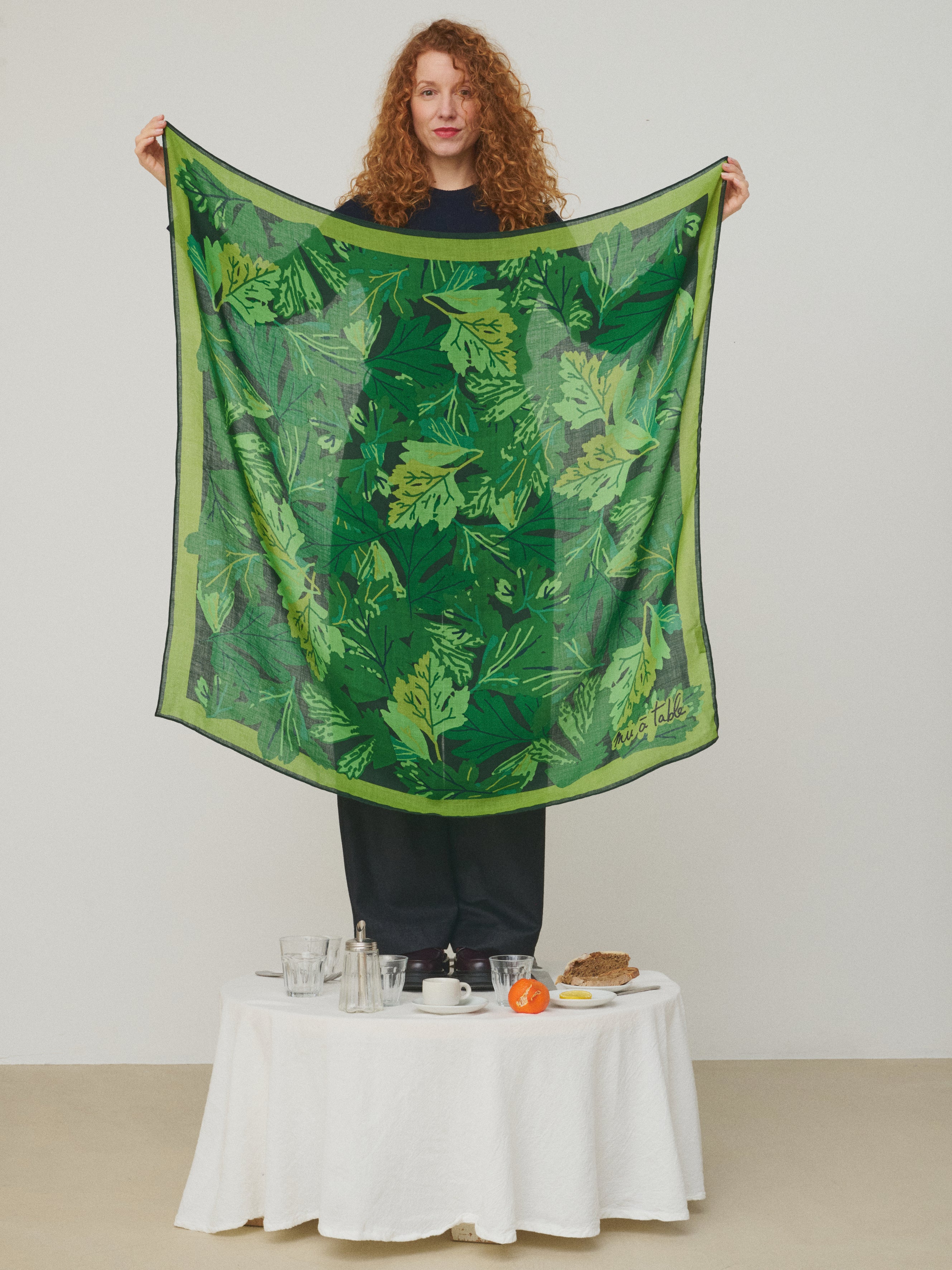 MII Mii à table Carré Laine 100 foulard vert Le Potager