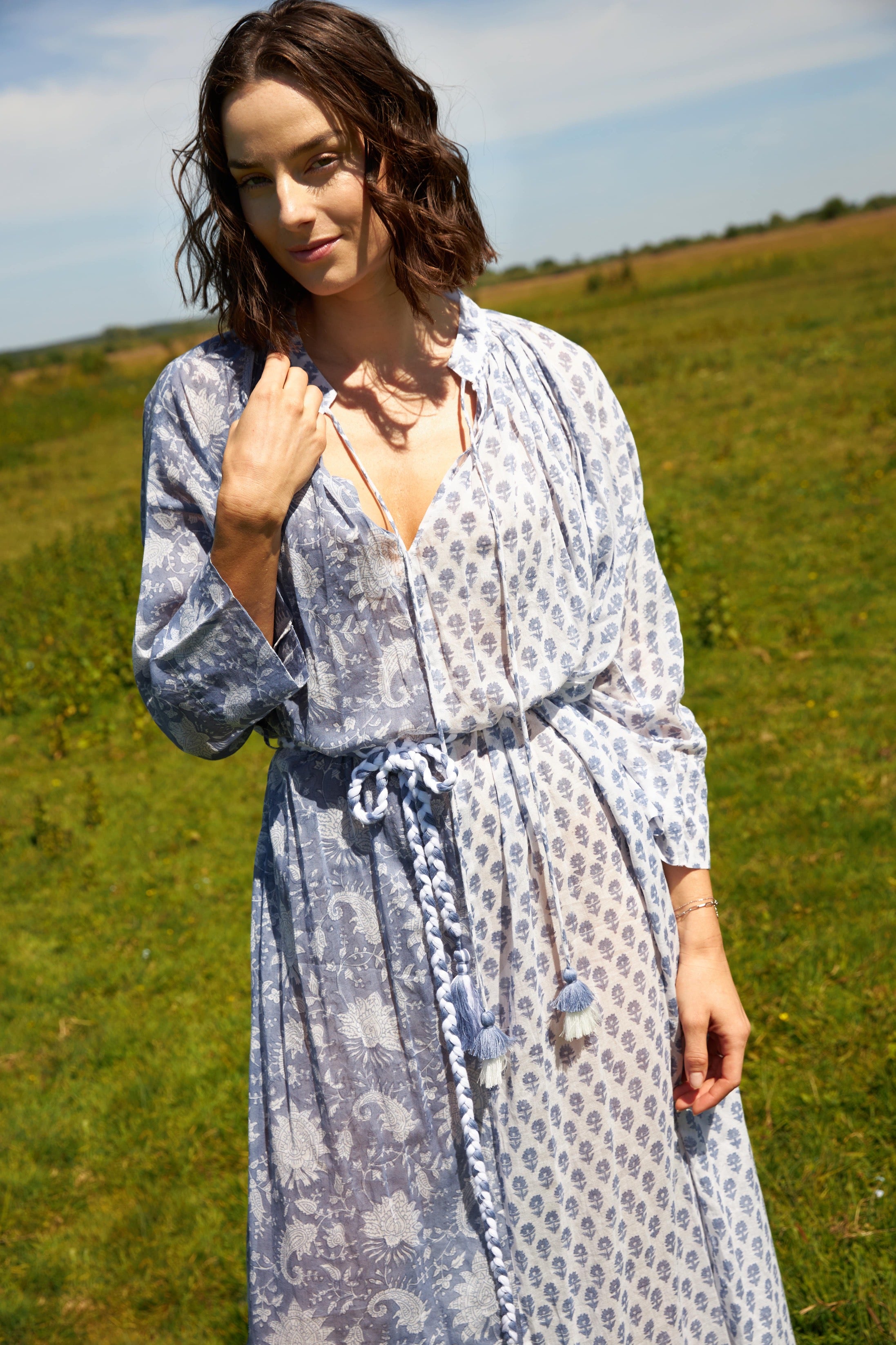 Chicosoleil Pallavi robe longue bleue fleurie voile coton