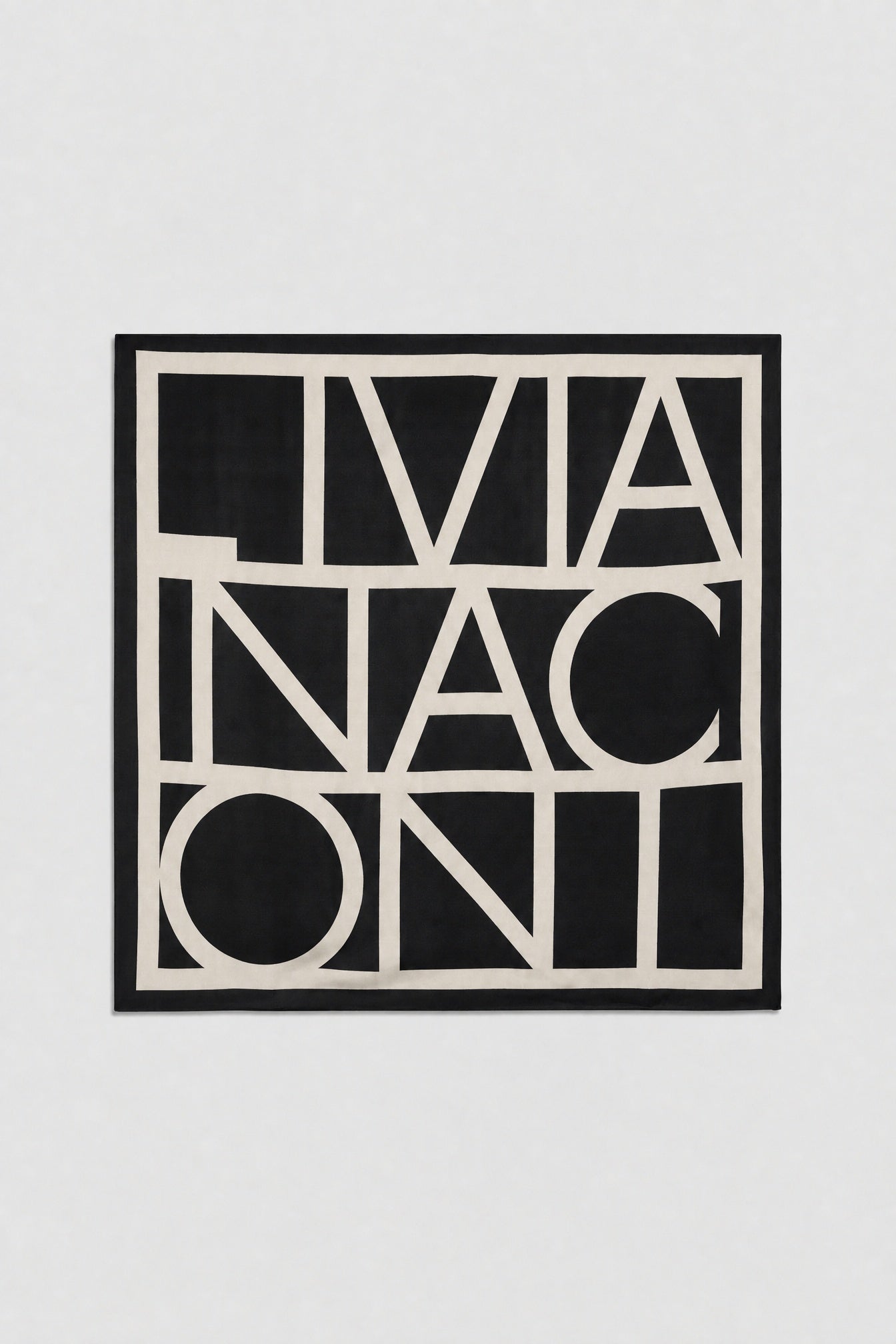 Liviana Conti Carlotta foulard soie 90x90 logo