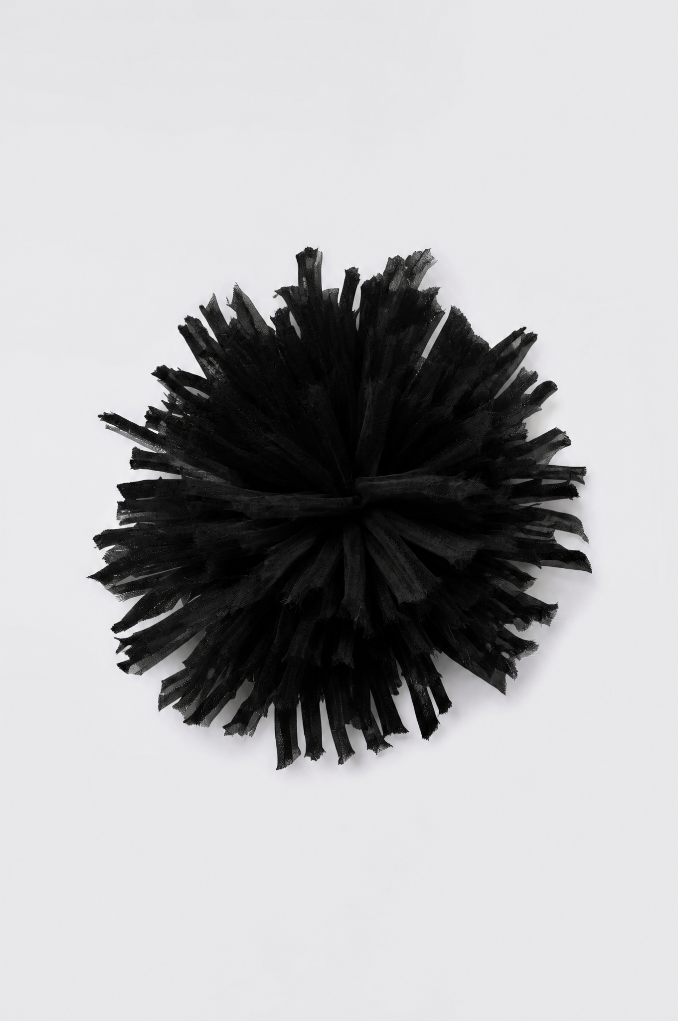 Liviana Conti Bijoux Yvette broche fleur organza noir