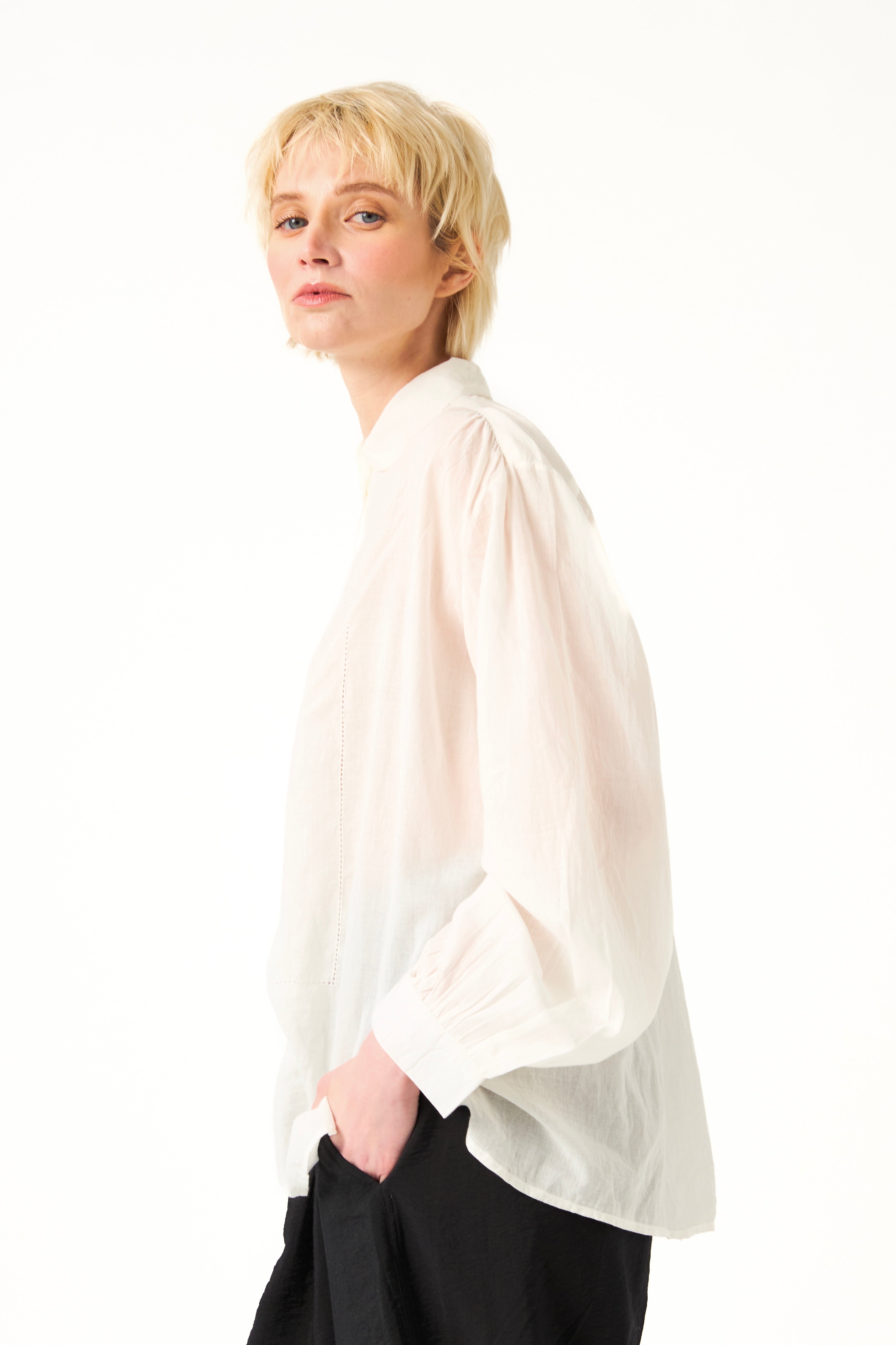Chicosoleil Issei chemise coton Écru brodée