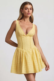 Oh Polly Sabina mini robe broderie jaune pastel nœud