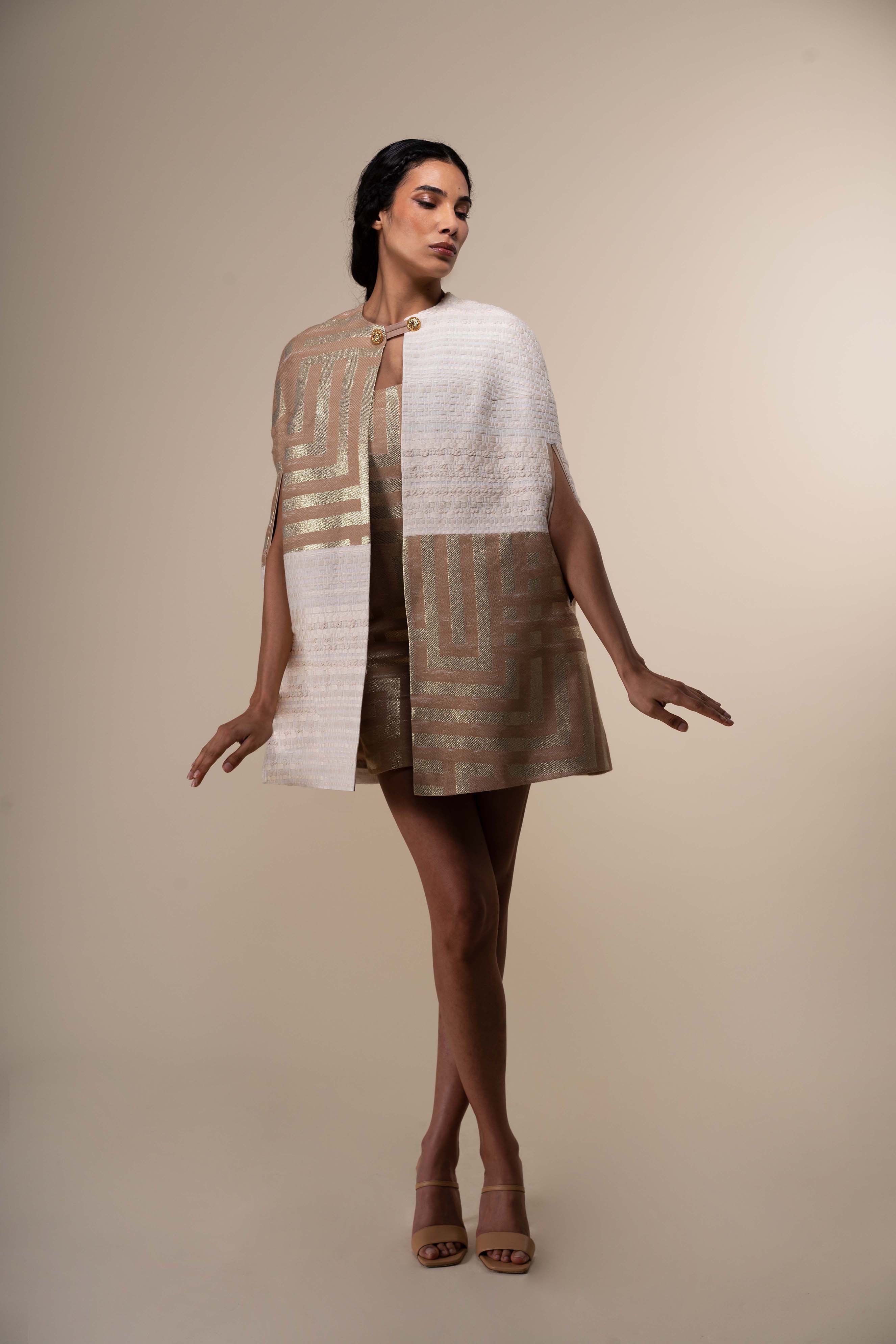 The Ethiquette Orphée Athena cape tweed XS-M