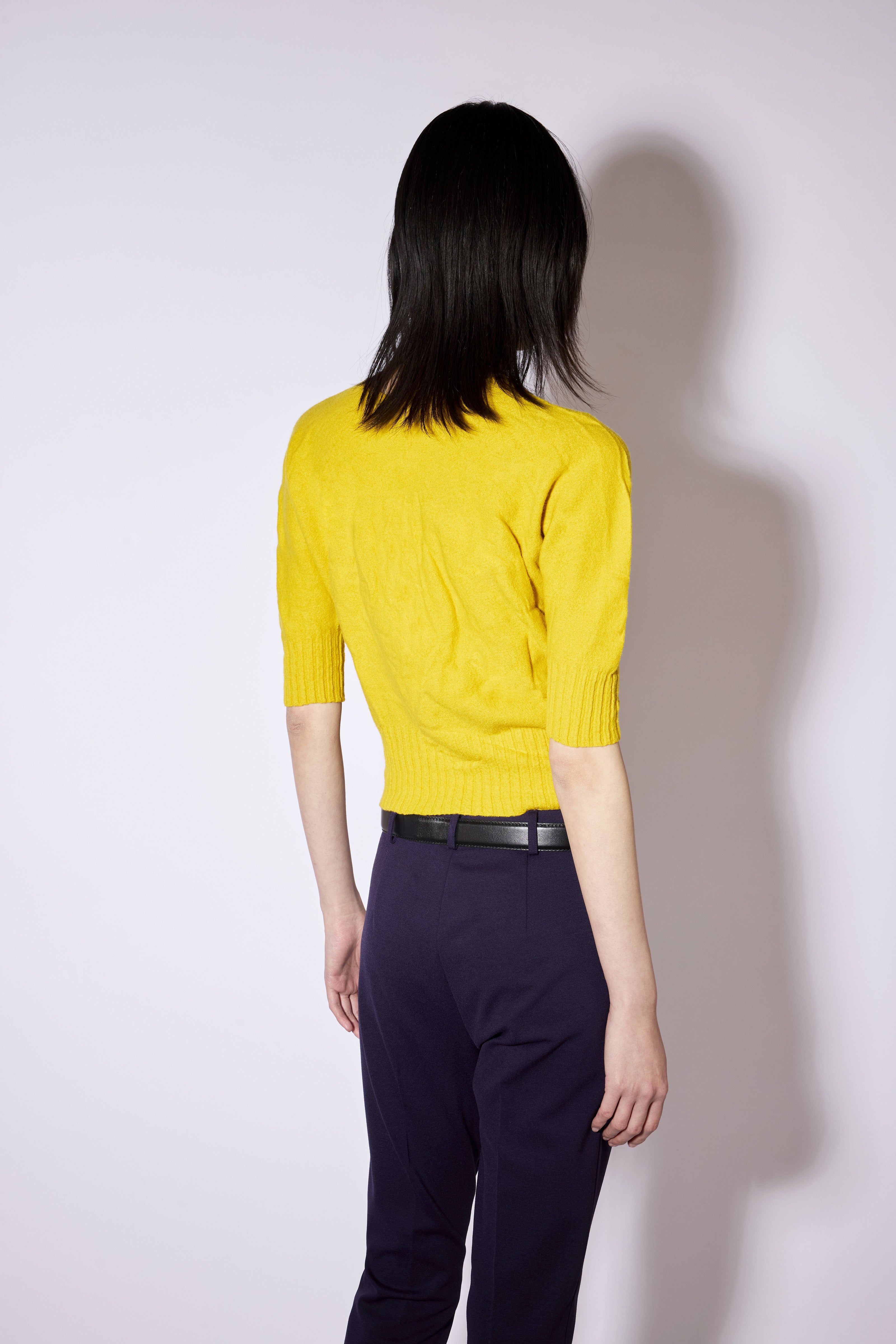 Liviana Conti Lucy pull crop laine jaune TARASSACO