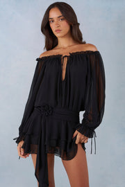 Oh Polly Alessia Mini Robe Noire Épaules Dénudées Volants