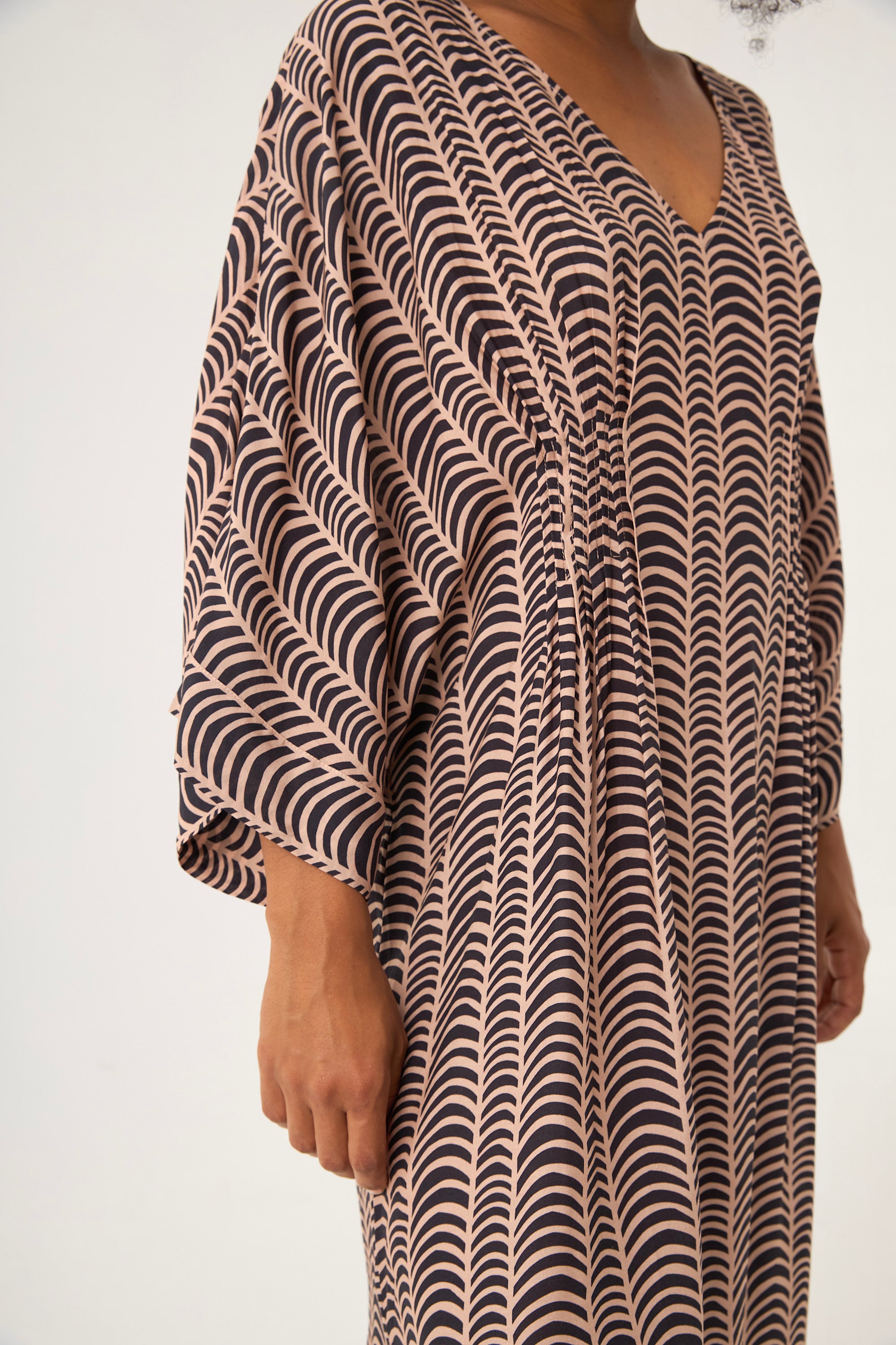 CHICOSOLEIL KAILI robe kaftan viscose sable ébène S