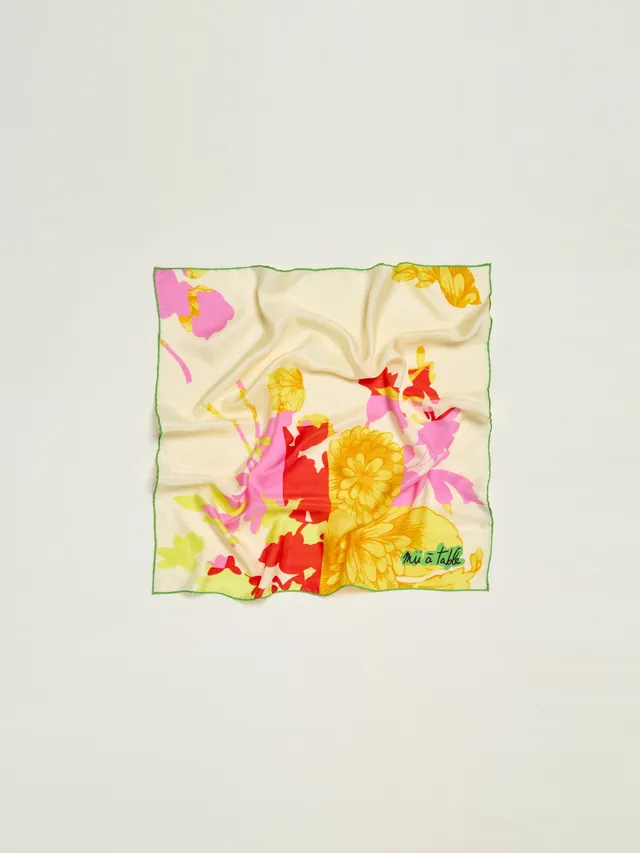 Mii à table Carré Soie 65 Composition Baroque foulard 65x65