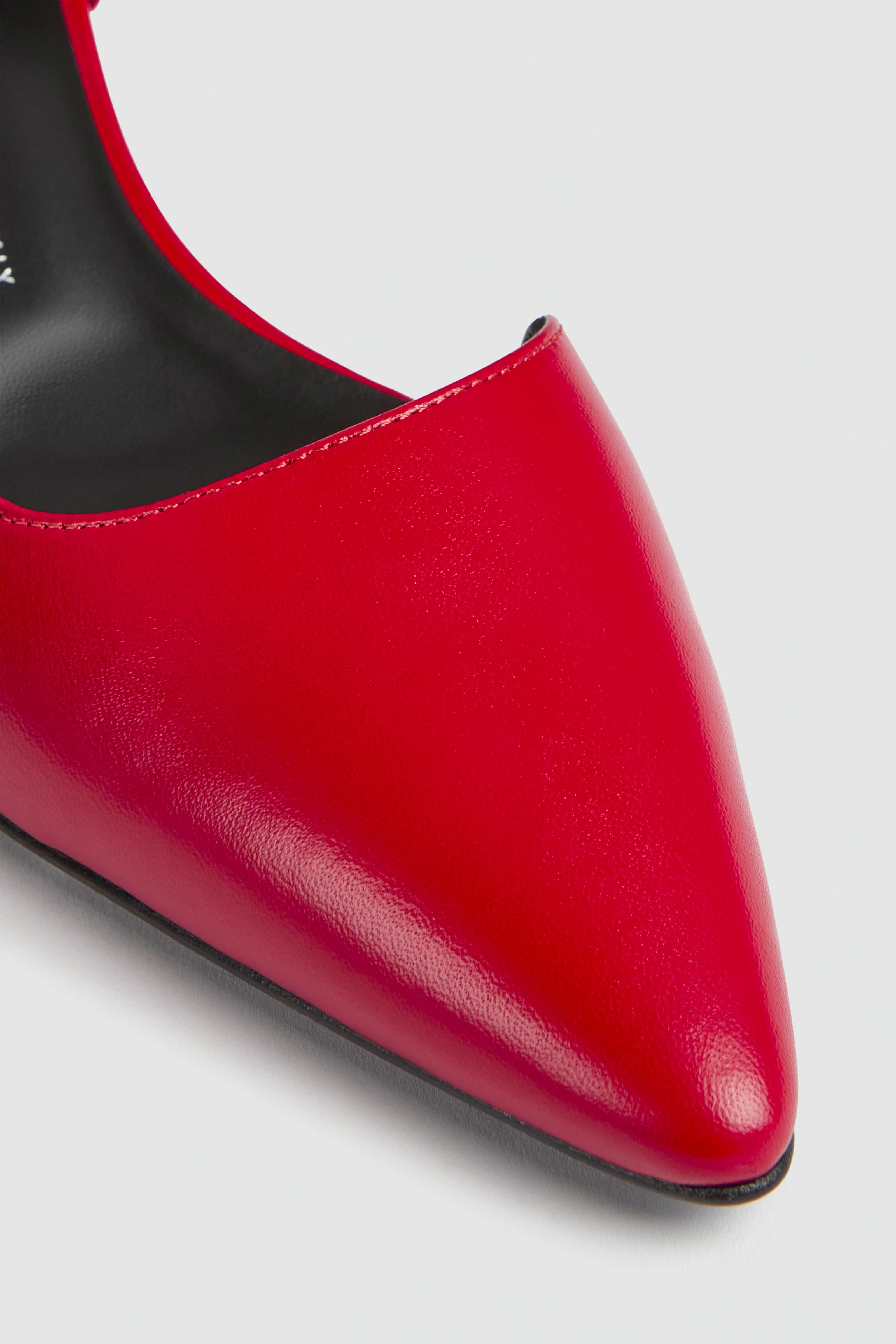 Liviana Conti Aurora escarpins paprika nappa asymétriques
