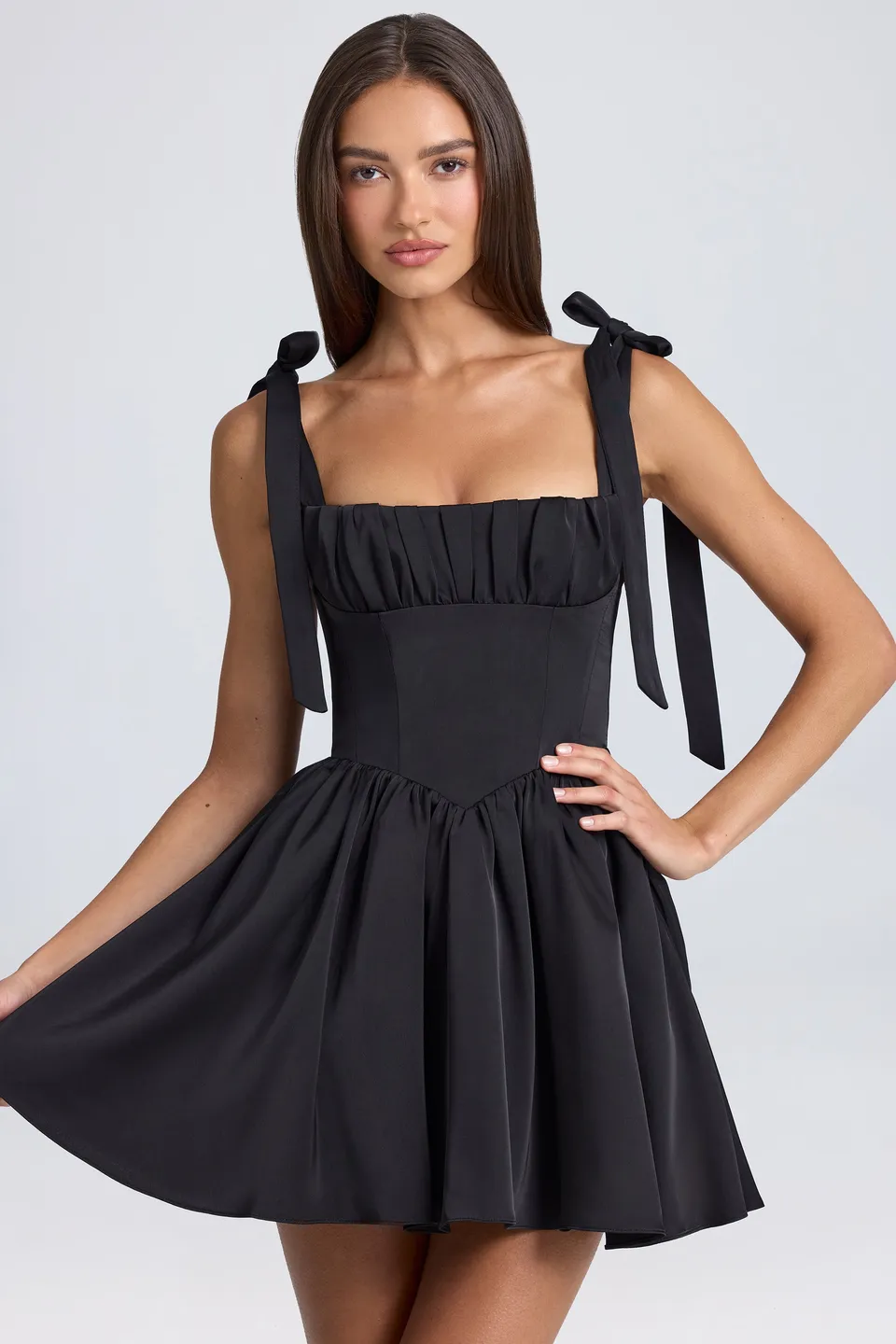 Oh Polly Draped Corset Mini Robe Noire Satin Dos Lacé
