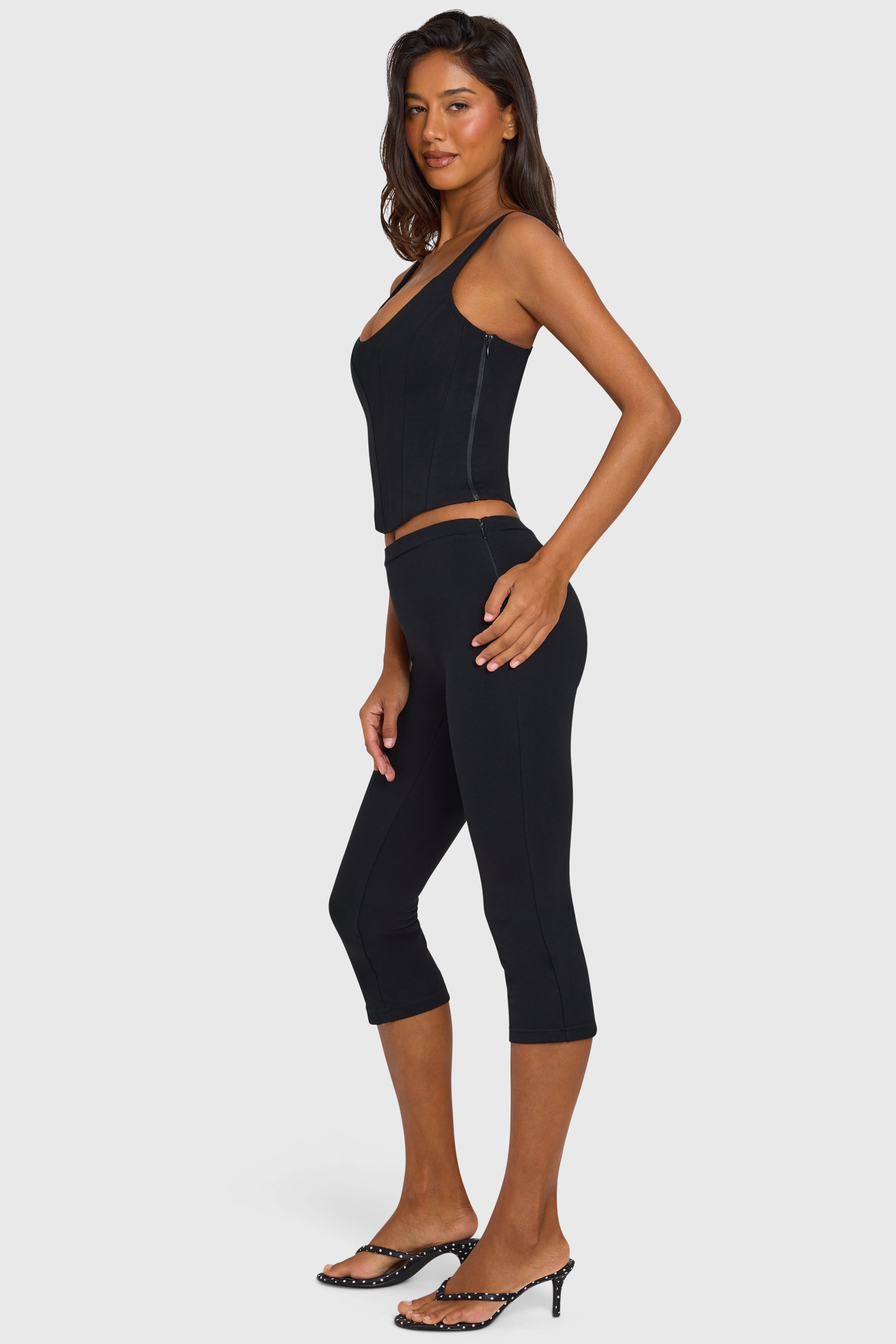 Oh Polly 16783 Legging Capri Noir Ponte Zip