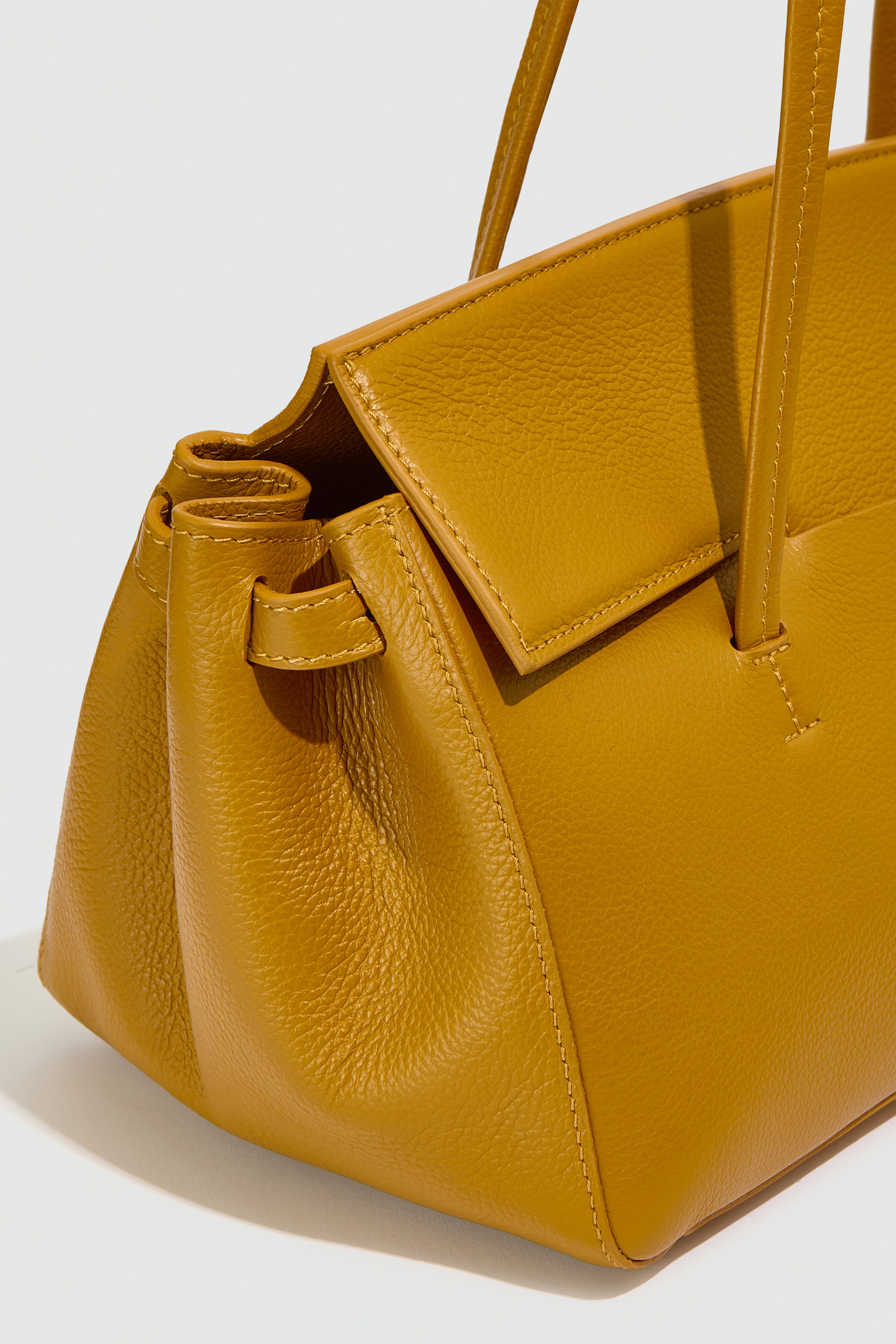 Liviana Conti Aida sac à main cuir ocre medium grainé