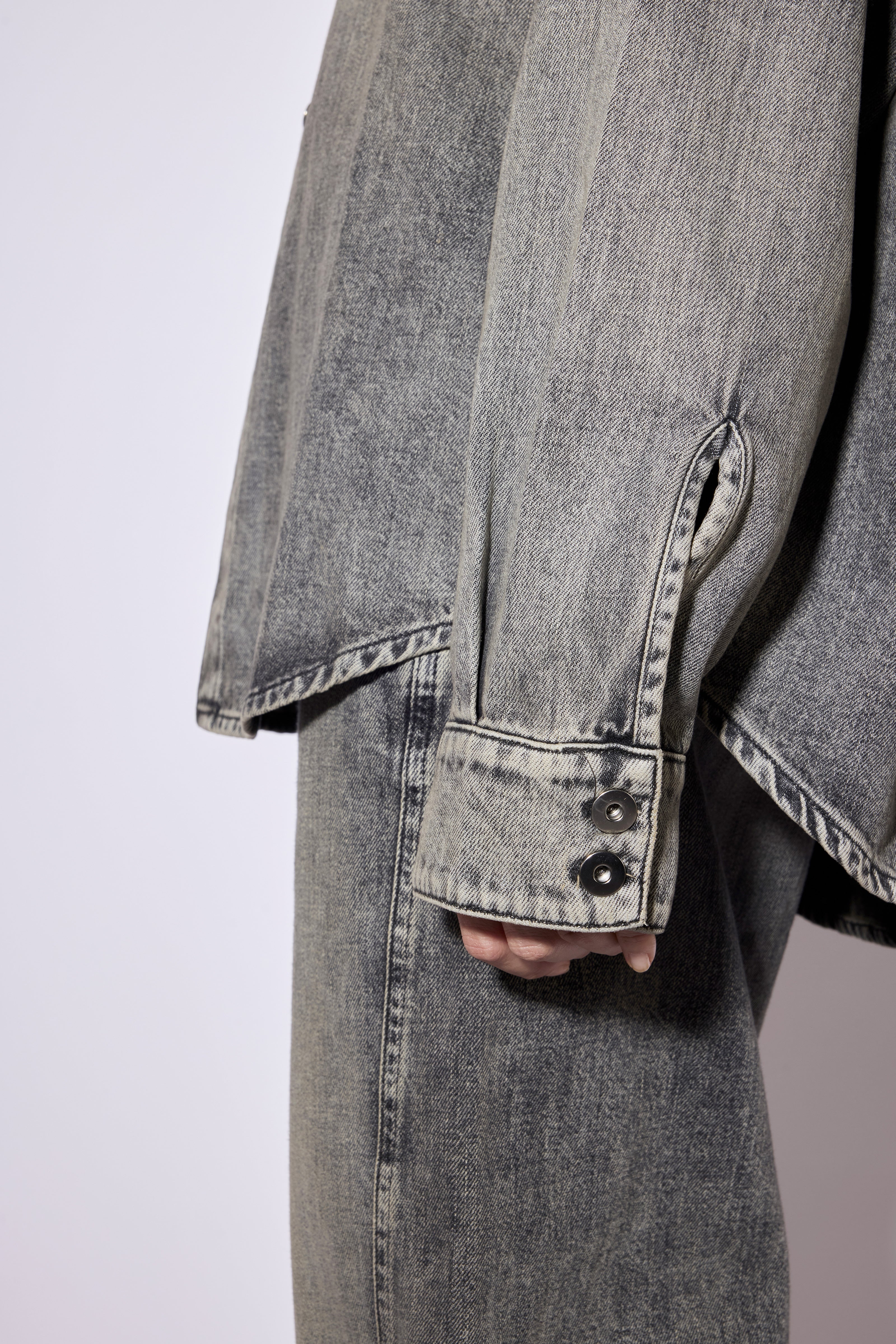 Liviana Conti Sienna veste chemise denim Gris oversize
