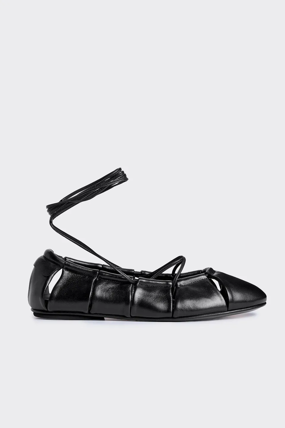 Liviana Conti Fabiola ballerine cuir noir découpé