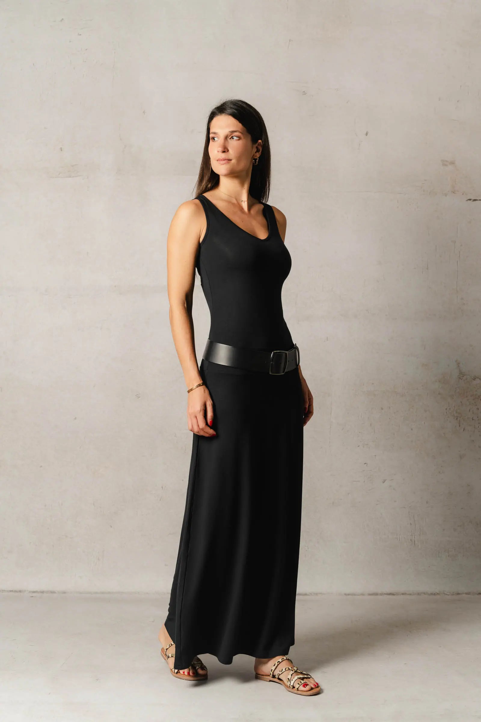 Thelma & Rose Lyane robe longue col V noire 36