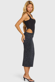Oh Polly Oresta robe midi noire drapée jersey stretch