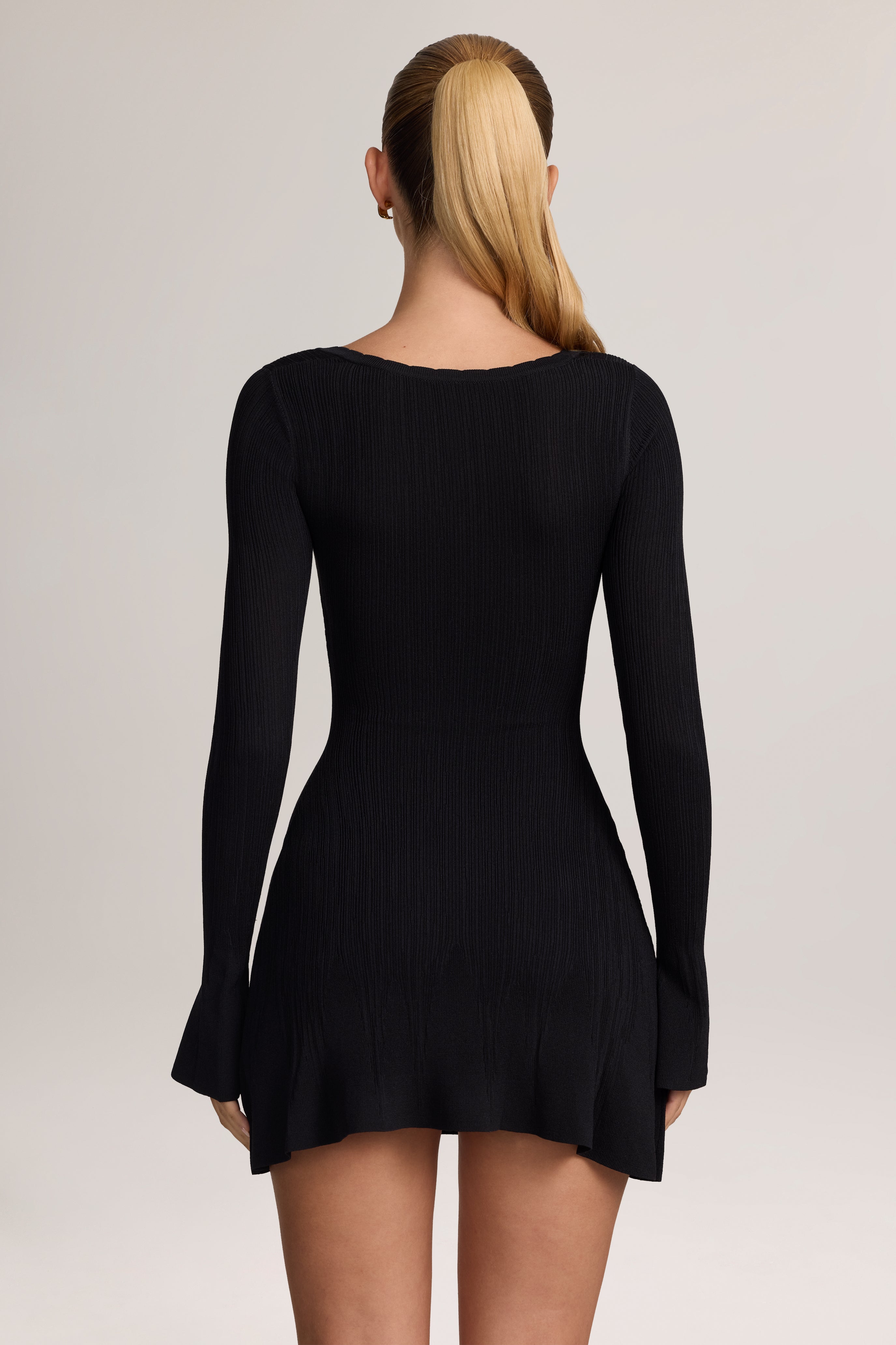 Oh Polly Valle Robe Mini Noire Maille Manches Longues Col Carré