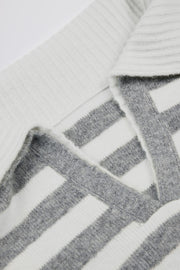 Oh Polly Pull Soft Knit Cropped gris rayé col double