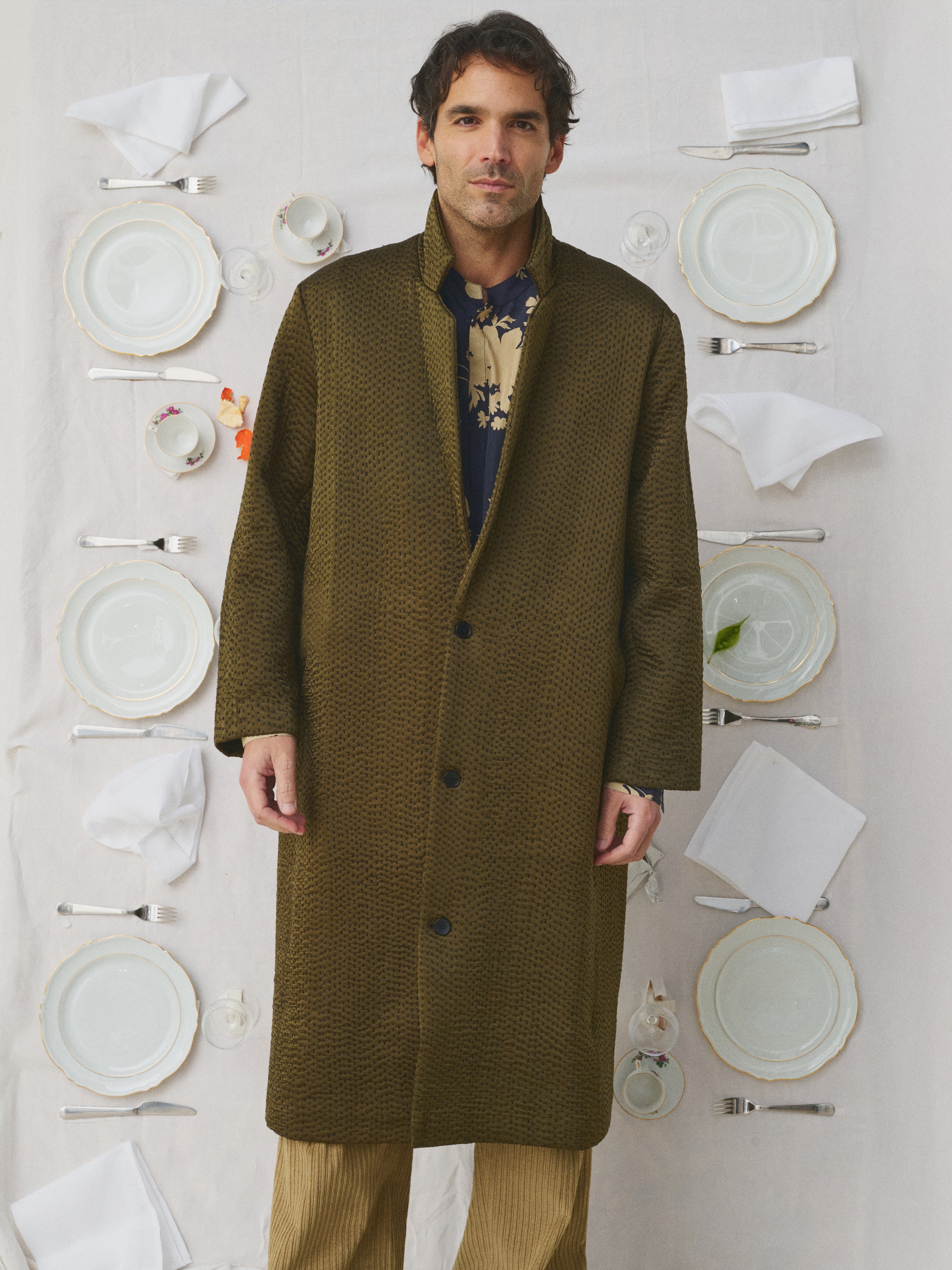 MII Mii à table Vinod Les Unis manteau homme uni