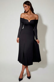 Oh Polly Nerissa 12683 robe midaxi noire épaules dénudées
