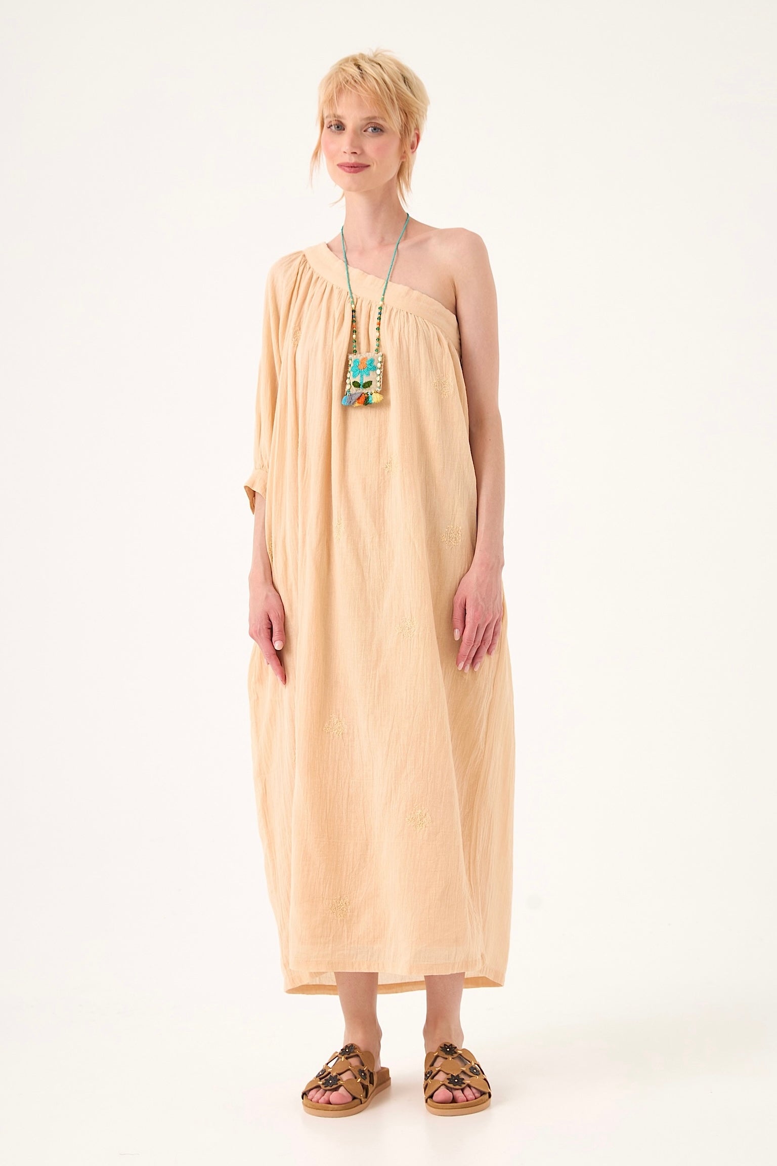 Chicosoleil Nahla robe longue beige sève brodée coton