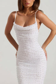 Oh Polly Nivalis robe maxi blanche dos nu à perles