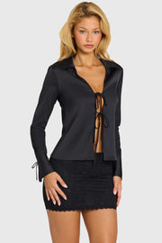 Oh Polly Tops Hettie Chemise Satin Noire Nouée
