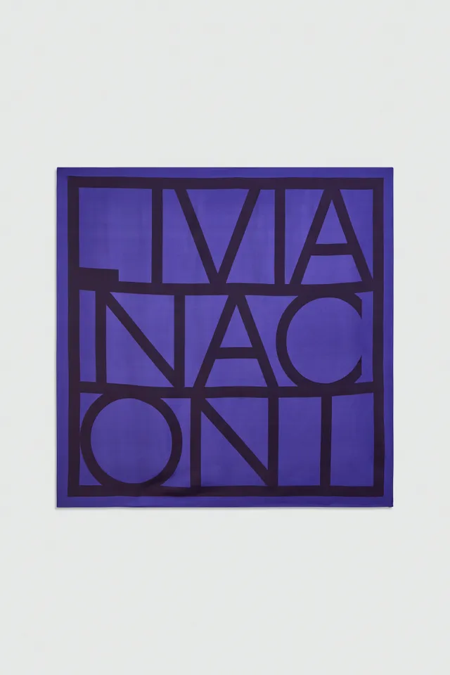 Liviana Conti Carlotta foulard soie 90x90 logo
